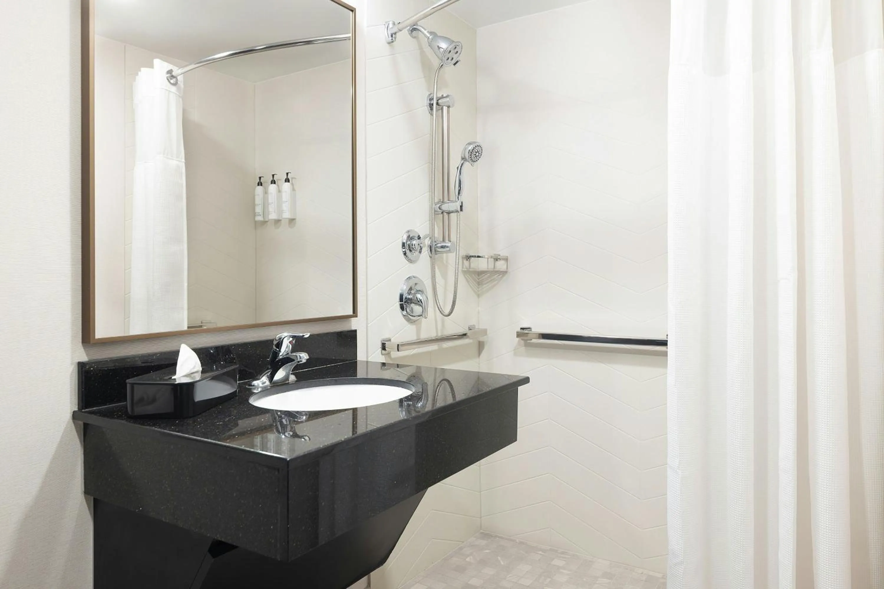 Bathroom in Fairfield Inn & Suites – Buffalo Airport