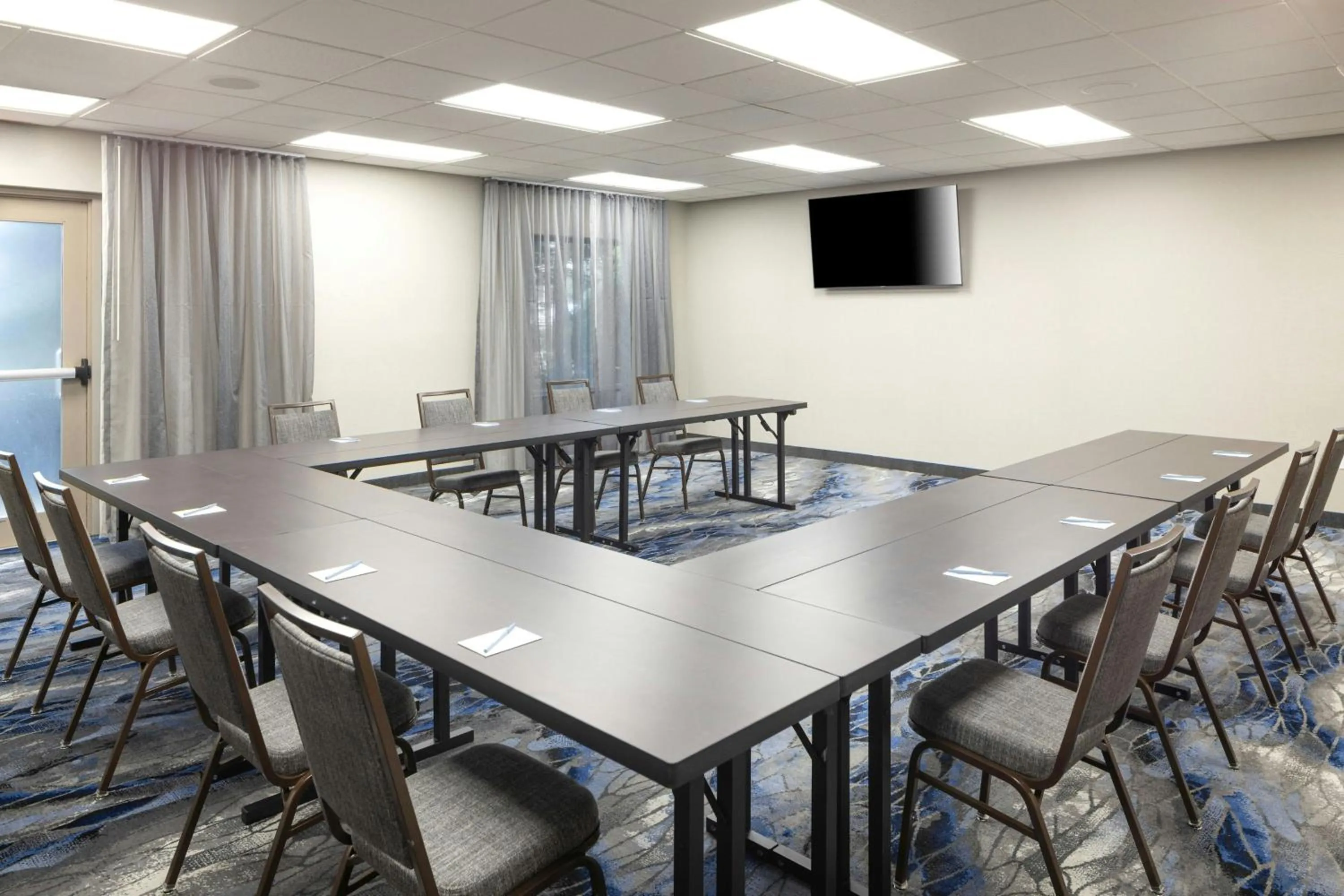 Meeting/conference room in Fairfield Inn & Suites – Buffalo Airport