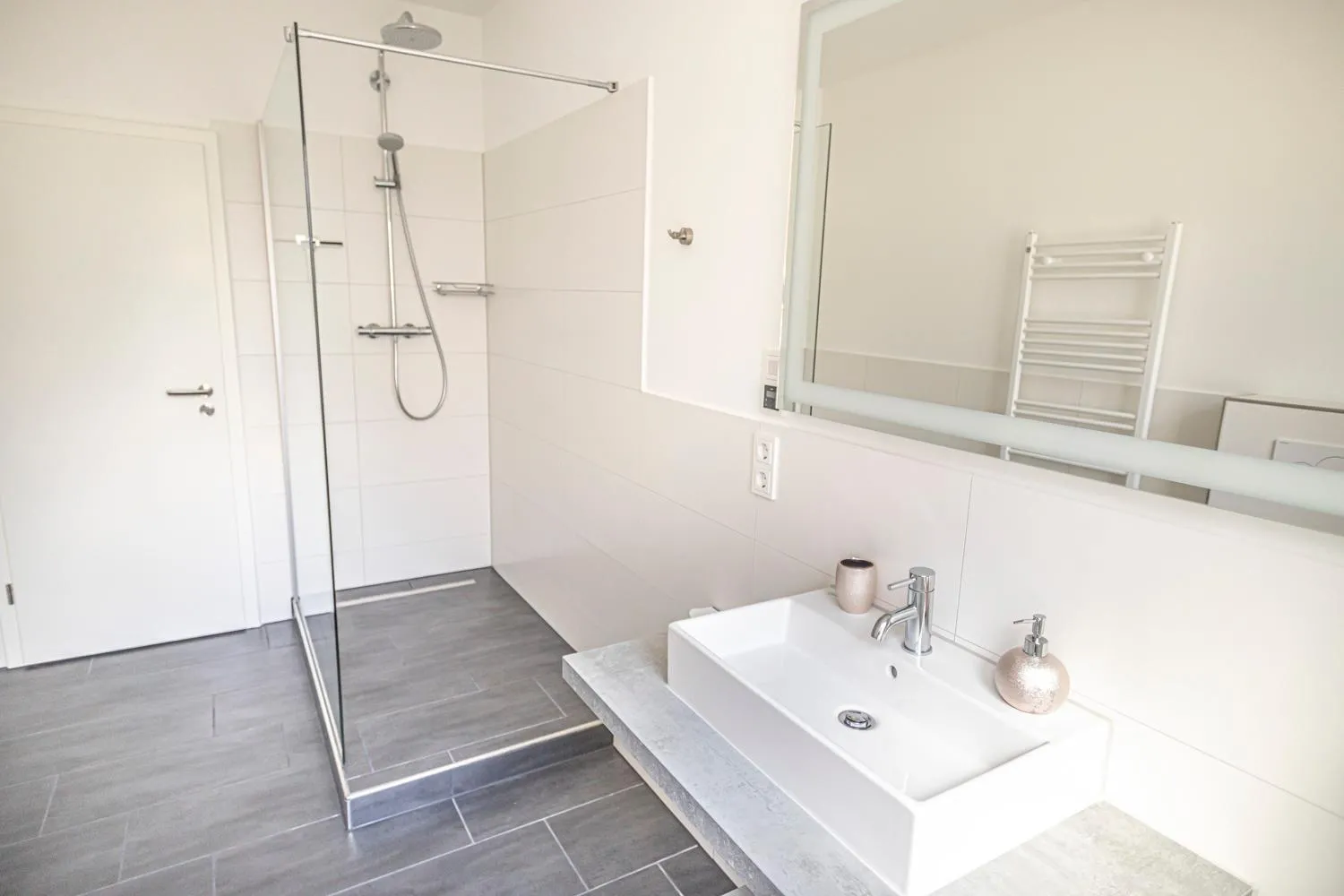 Shower in Arbio I Dehnhaide Apartments