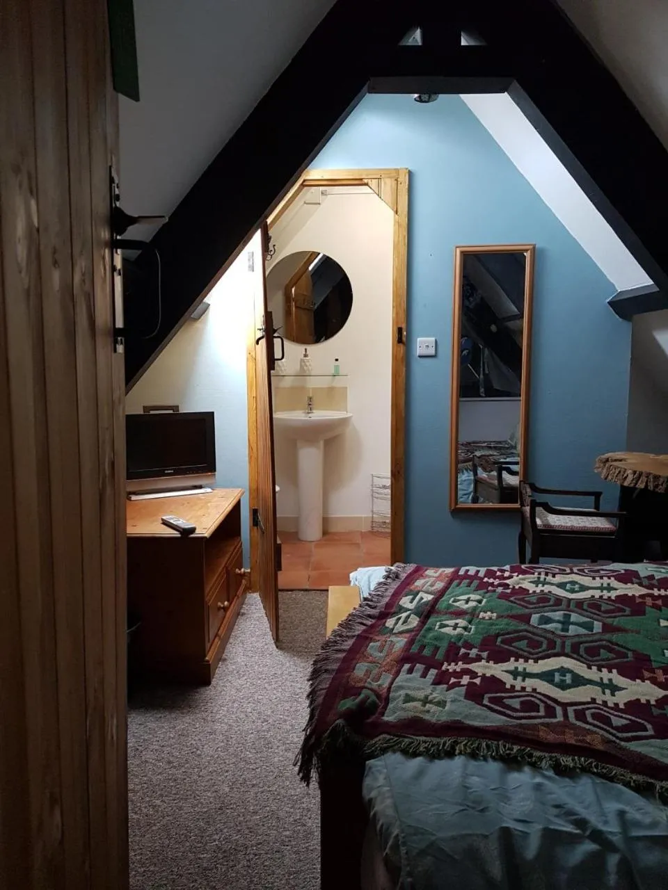 Bedroom, Bed in James John Hamilton House and backpacker hostel