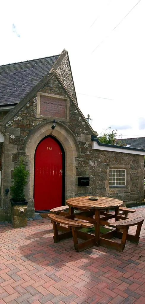 Property building in James John Hamilton House and backpacker hostel