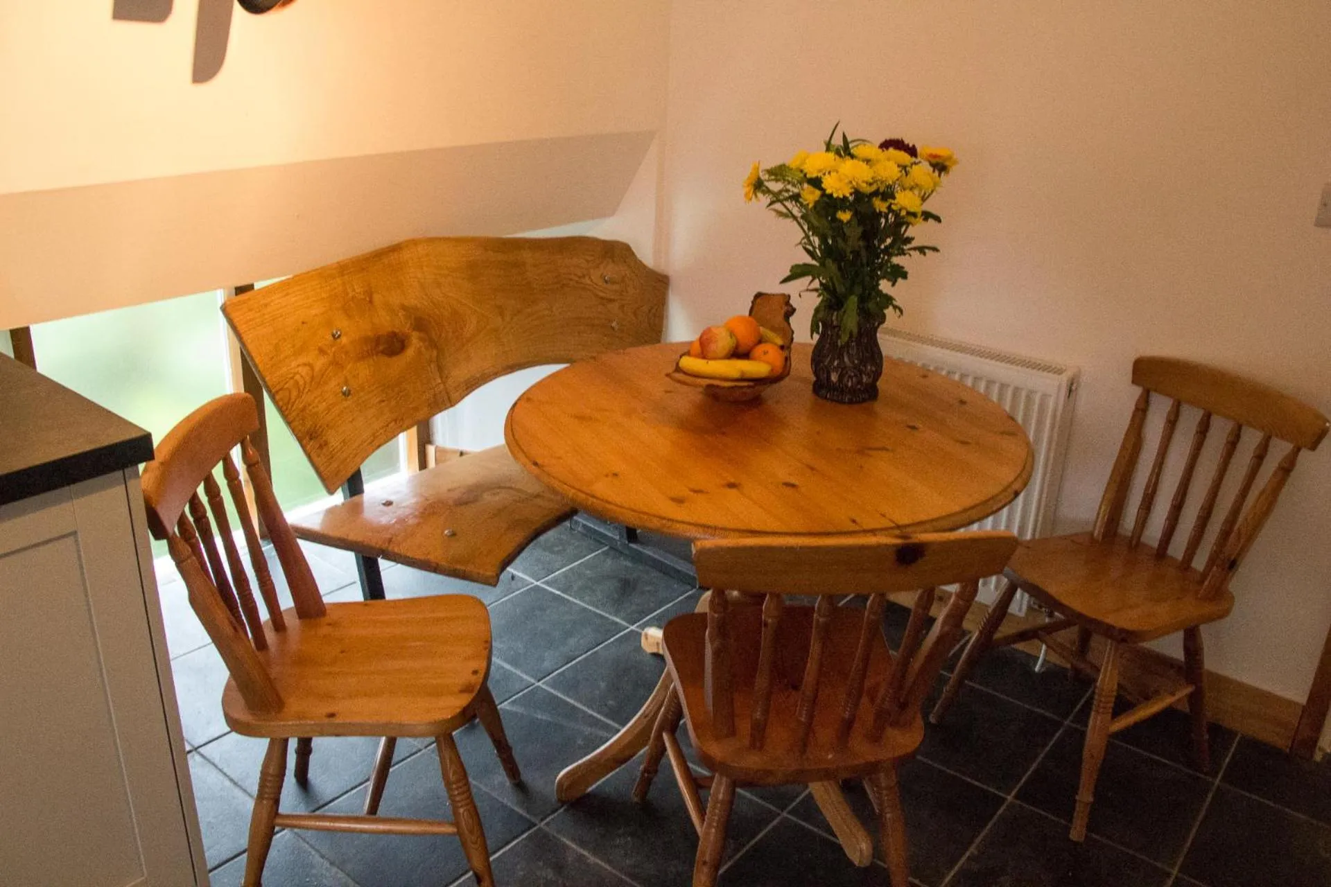 Kitchen or kitchenette in James John Hamilton House and backpacker hostel