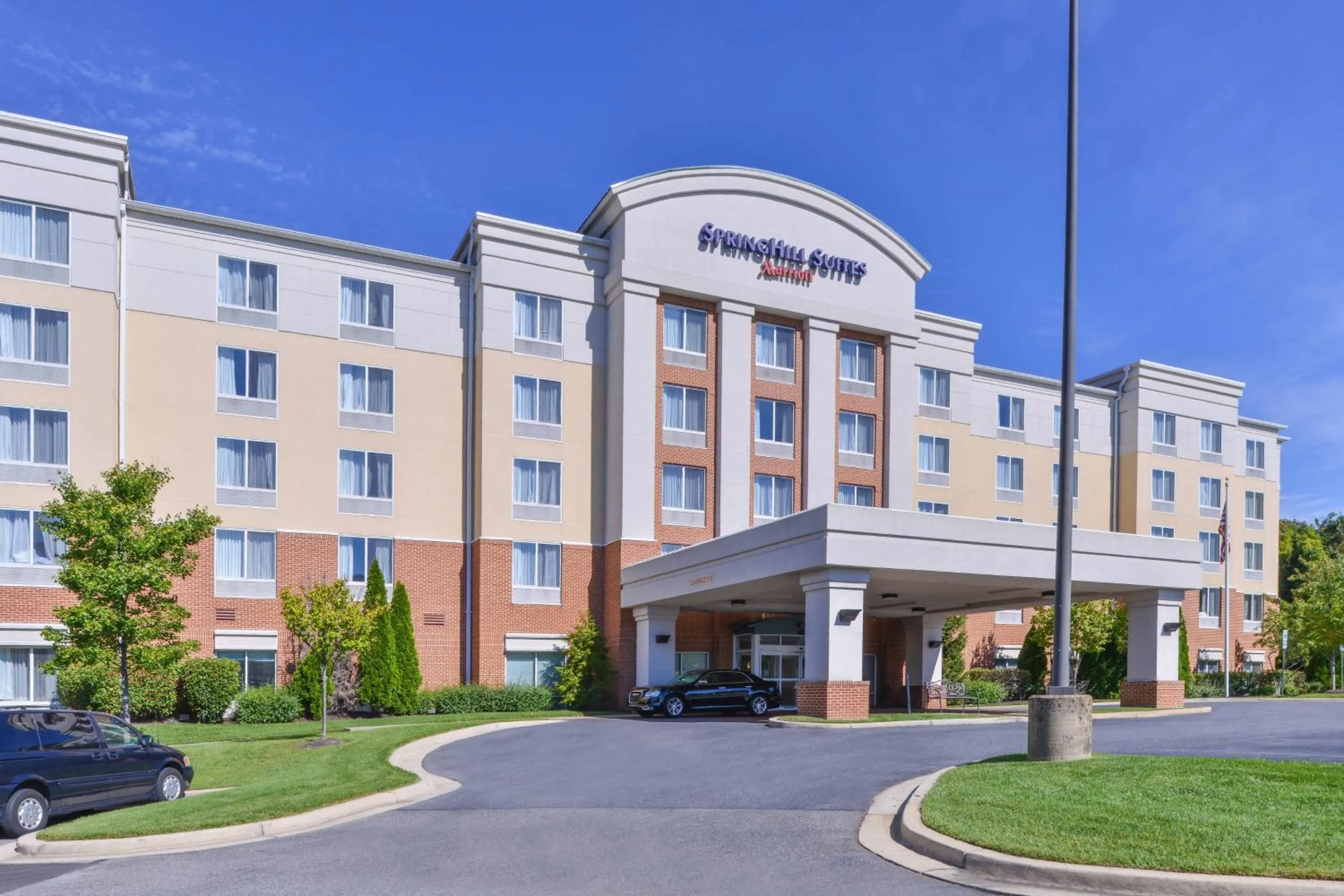 Property building in SpringHill Suites Arundel Mills BWI Airport