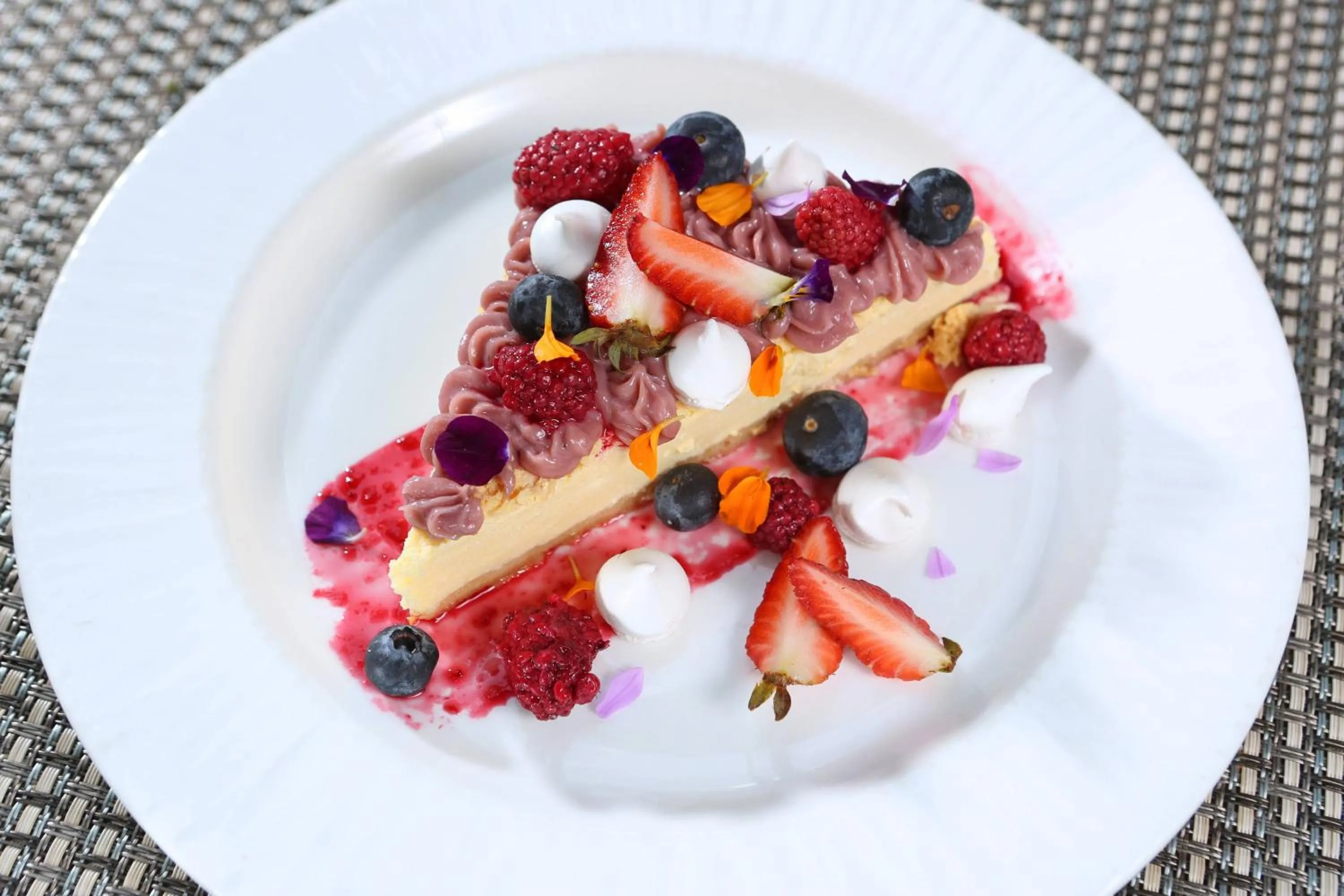 Restaurant/places to eat in JW Marriott Hotel Bogotá