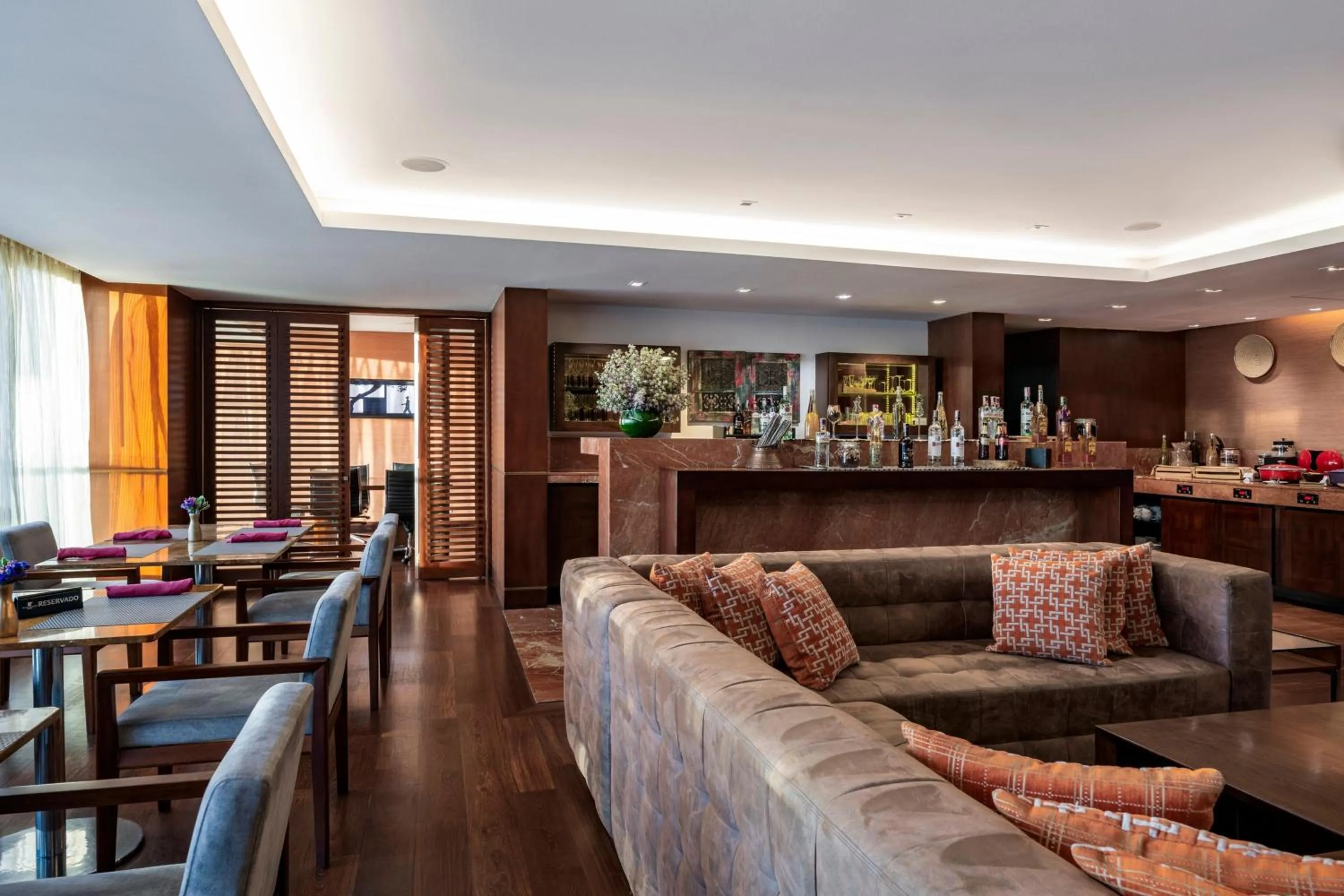 Lounge or bar in JW Marriott Hotel Bogotá