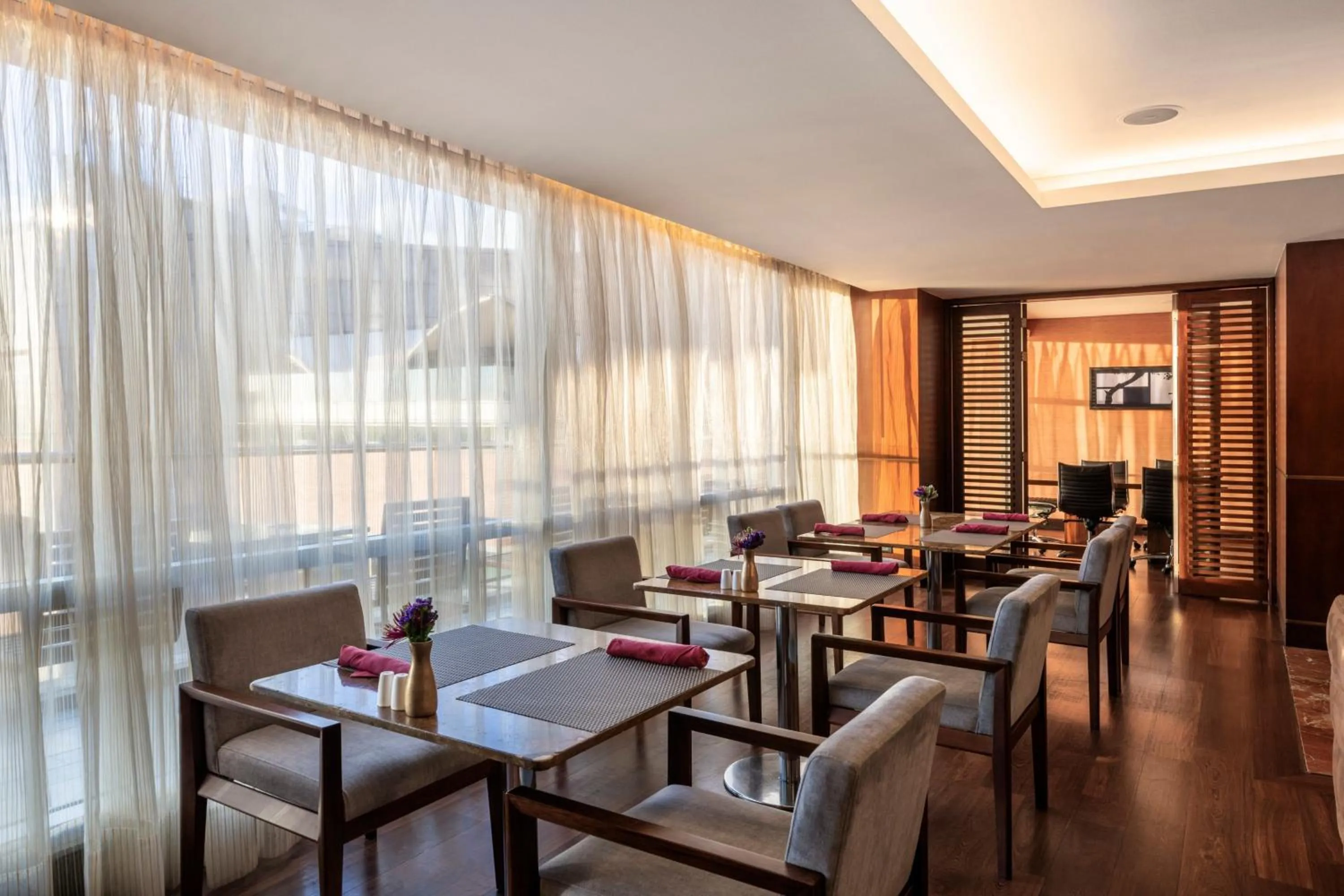 Lounge or bar in JW Marriott Hotel Bogotá