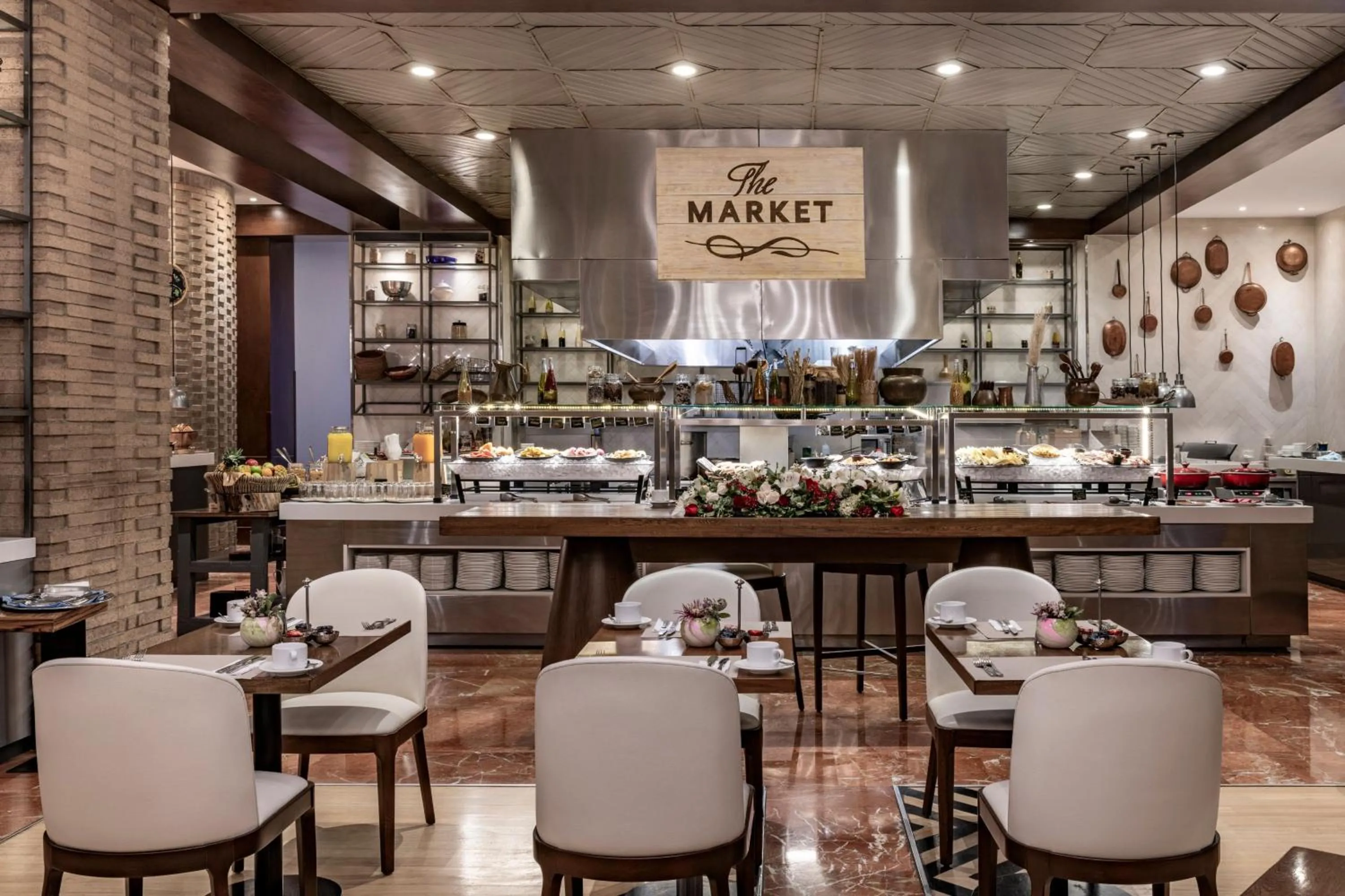 Restaurant/places to eat in JW Marriott Hotel Bogotá