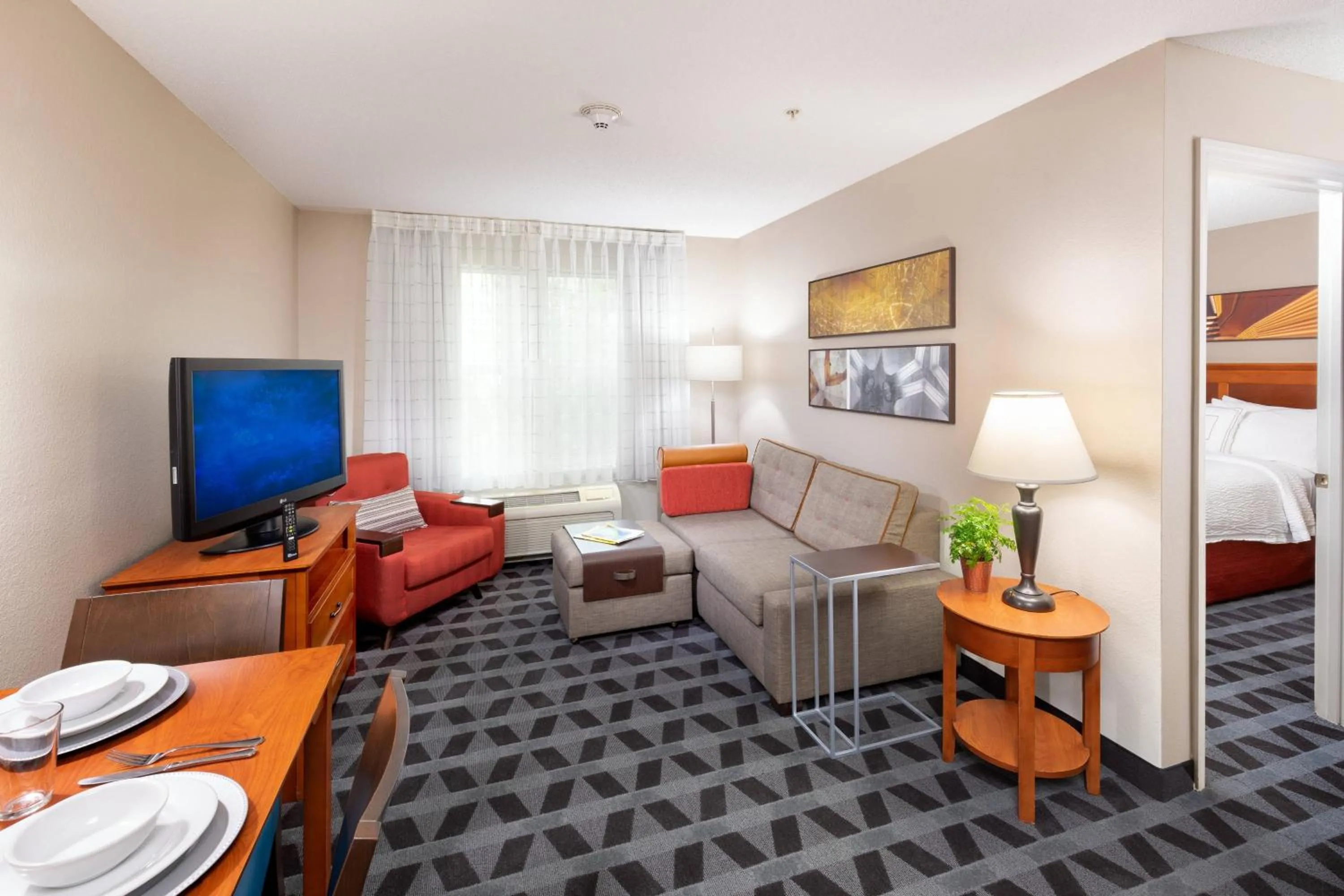 Living room, Bed in TownePlace Suites Bowie Town Center