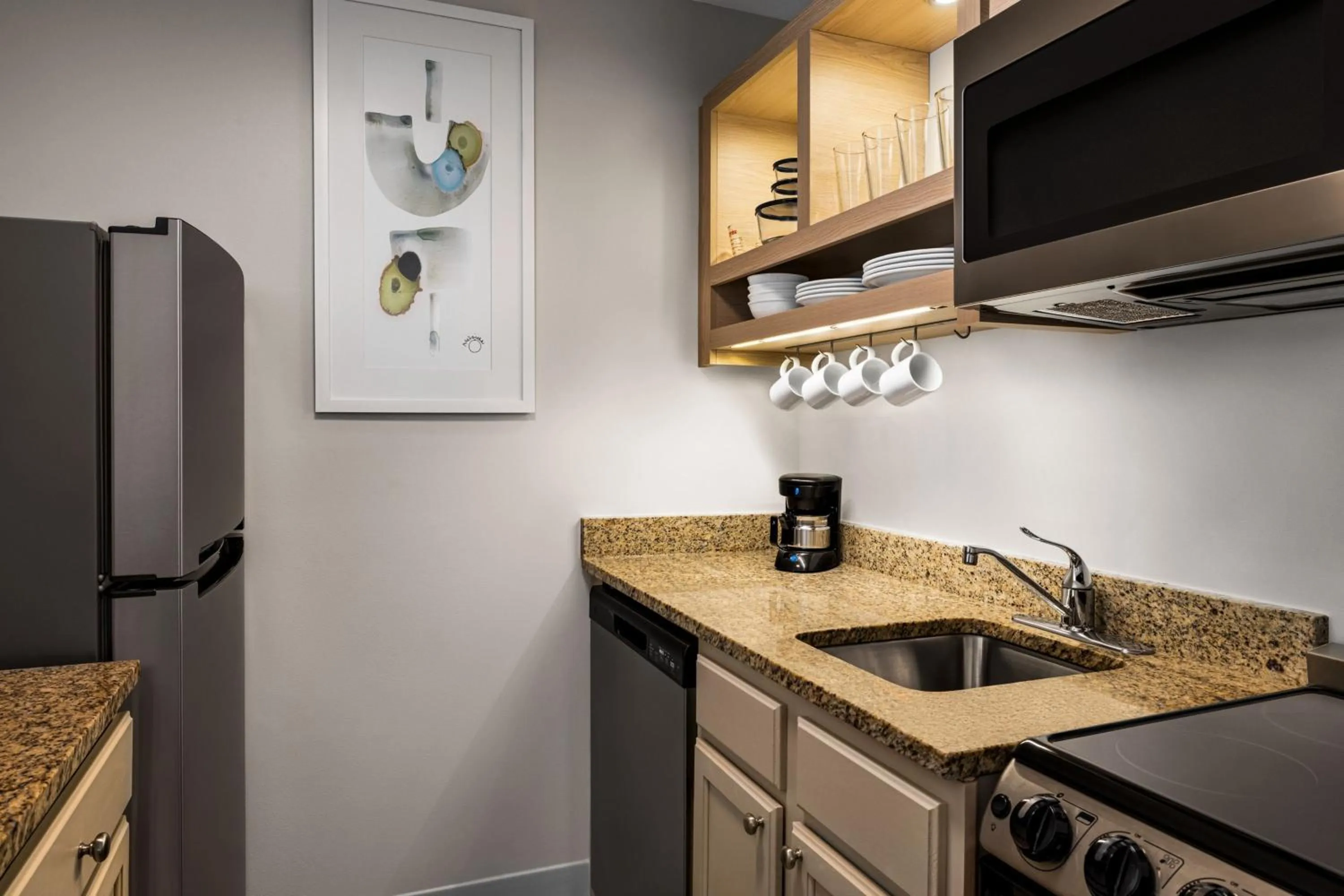 Kitchen or kitchenette in TownePlace Suites by Marriott Fort Meade National Business Park