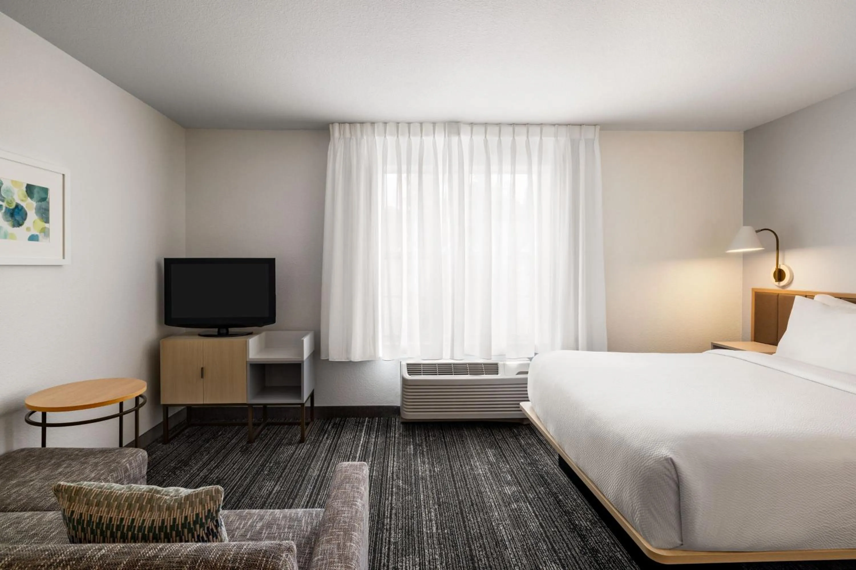 Photo of the whole room, Bed in TownePlace Suites by Marriott Fort Meade National Business Park