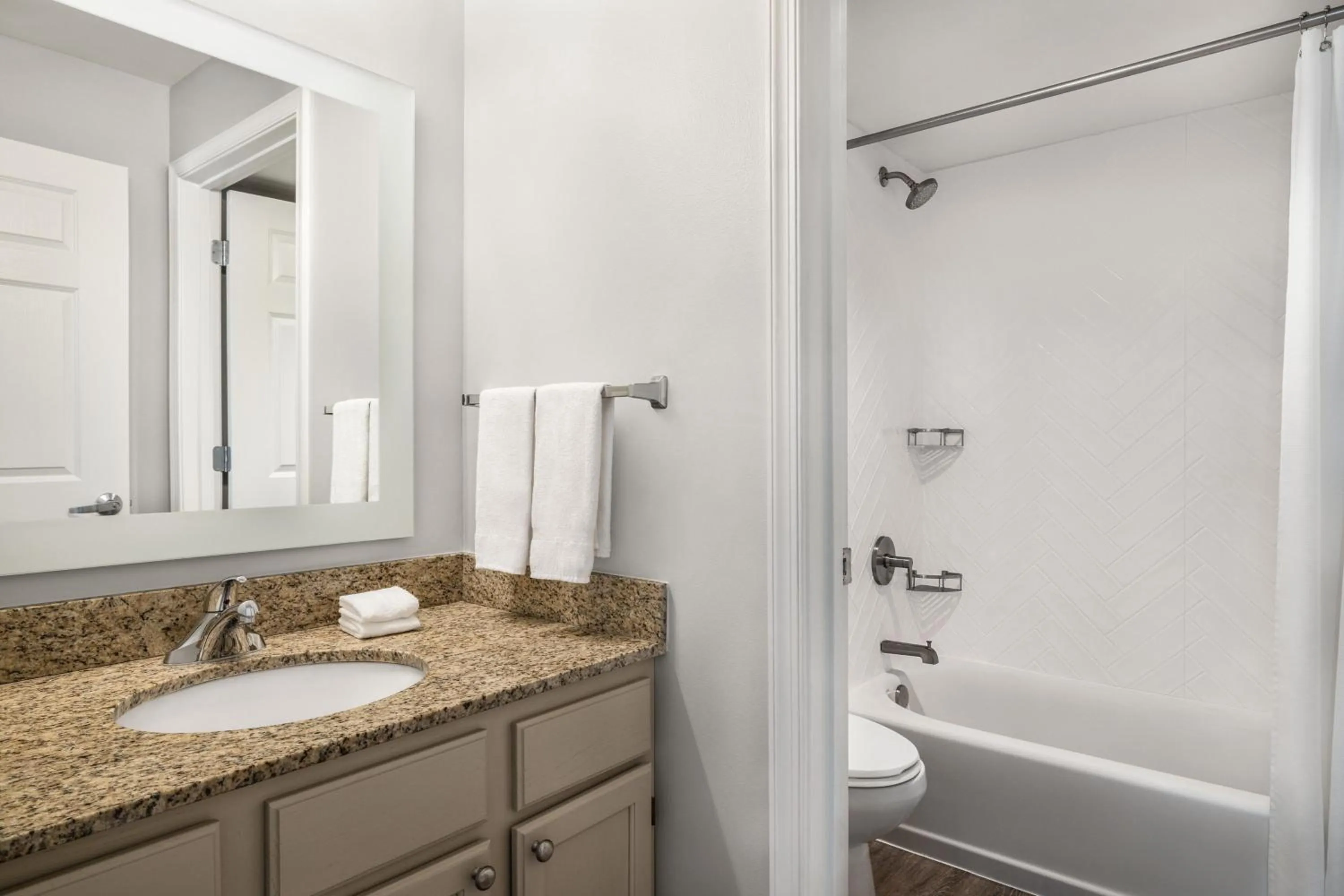 Bathroom in TownePlace Suites by Marriott Fort Meade National Business Park