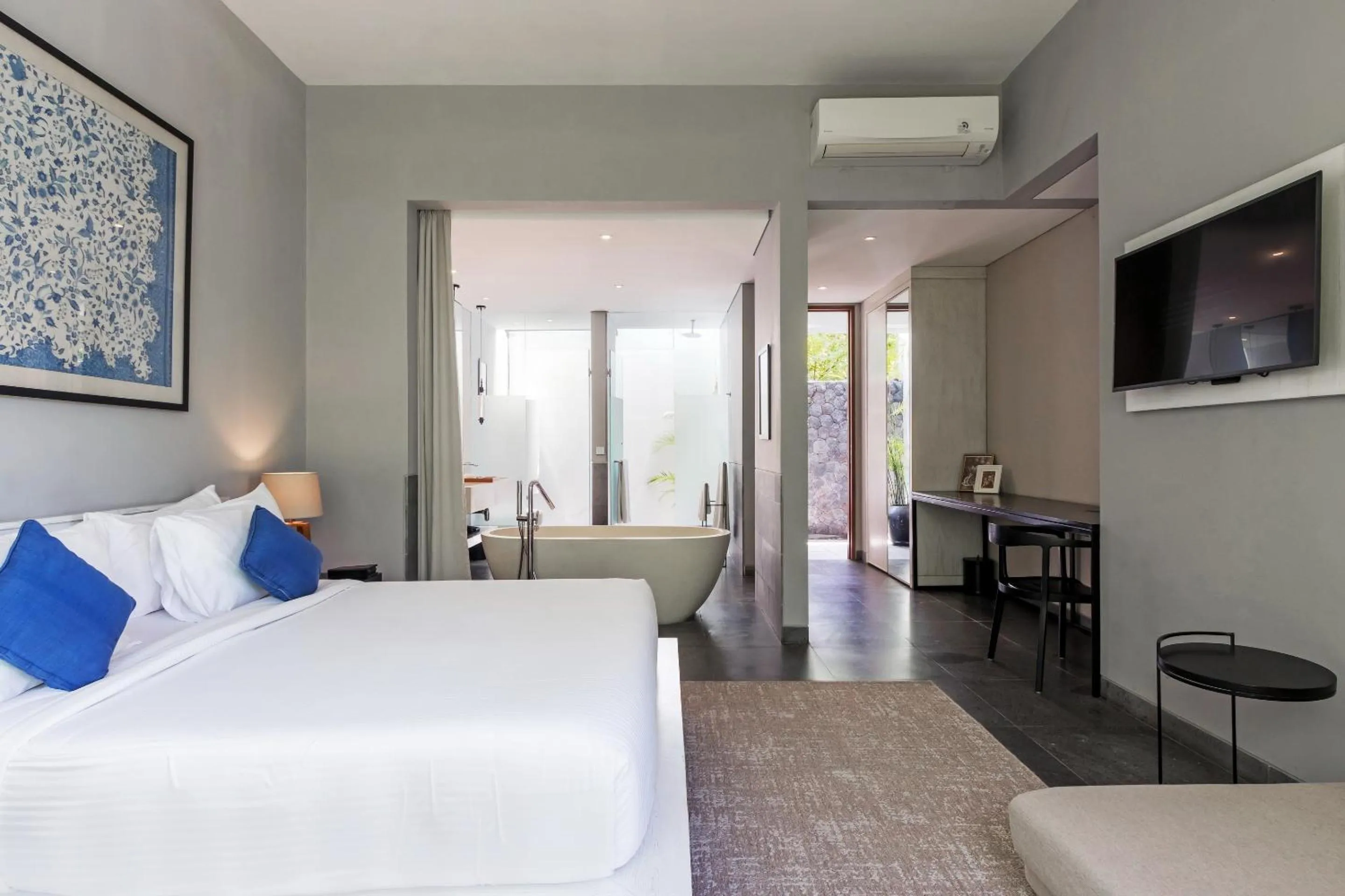 Bedroom, Bed in Amarin Seminyak