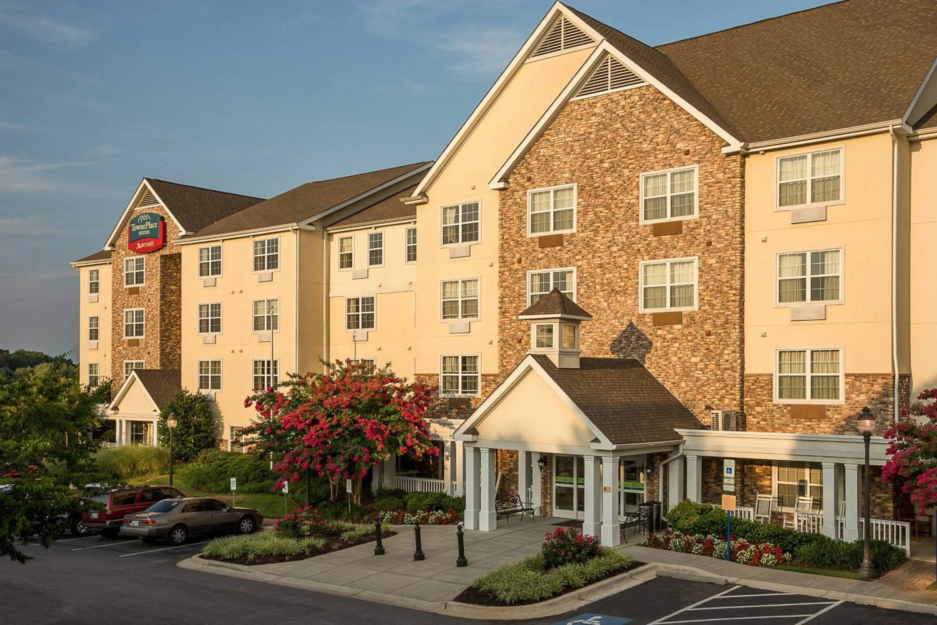 Property building in TownePlace Suites by Marriott Baltimore BWI Airport