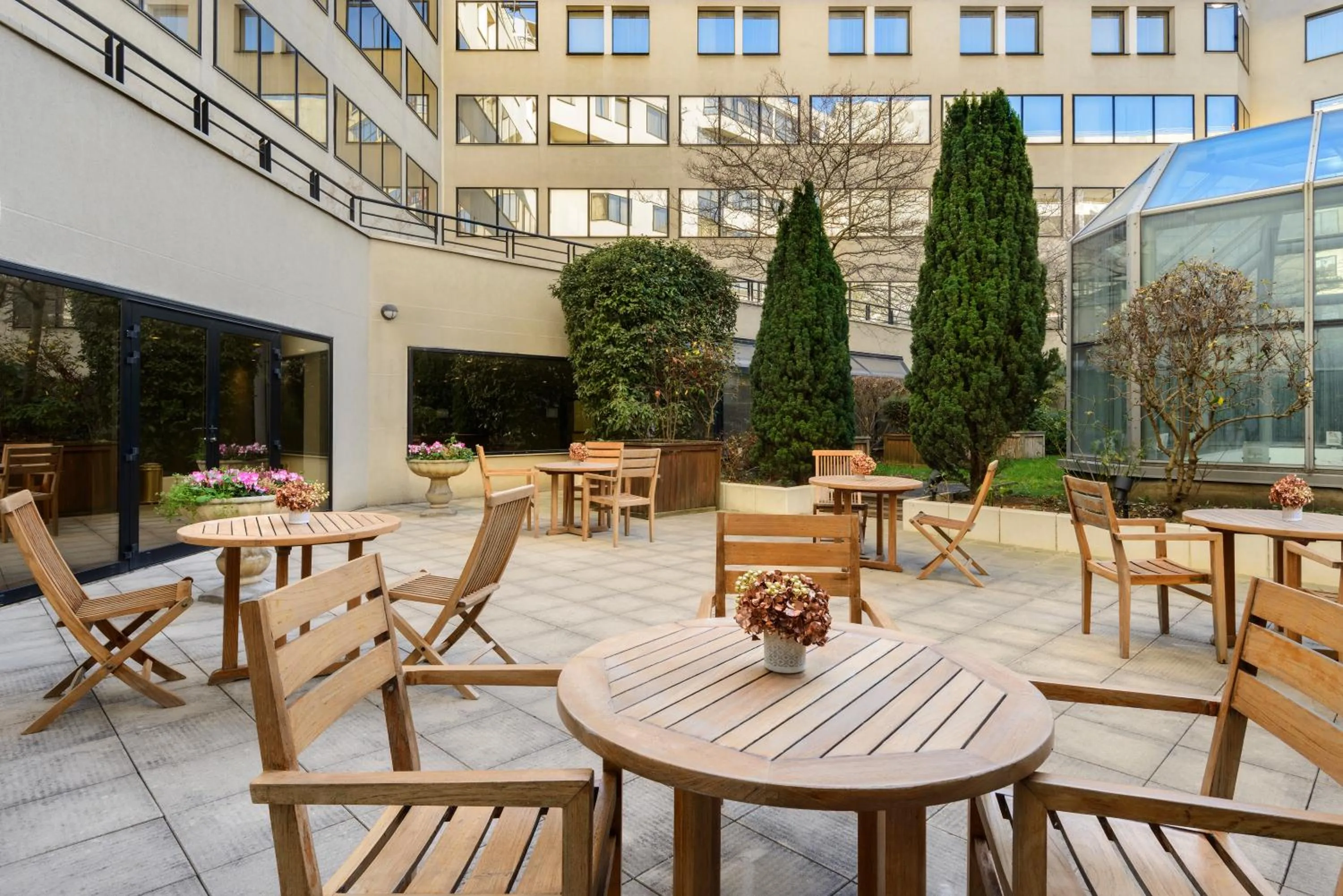 Balcony/Terrace in Occidental Paris Levallois