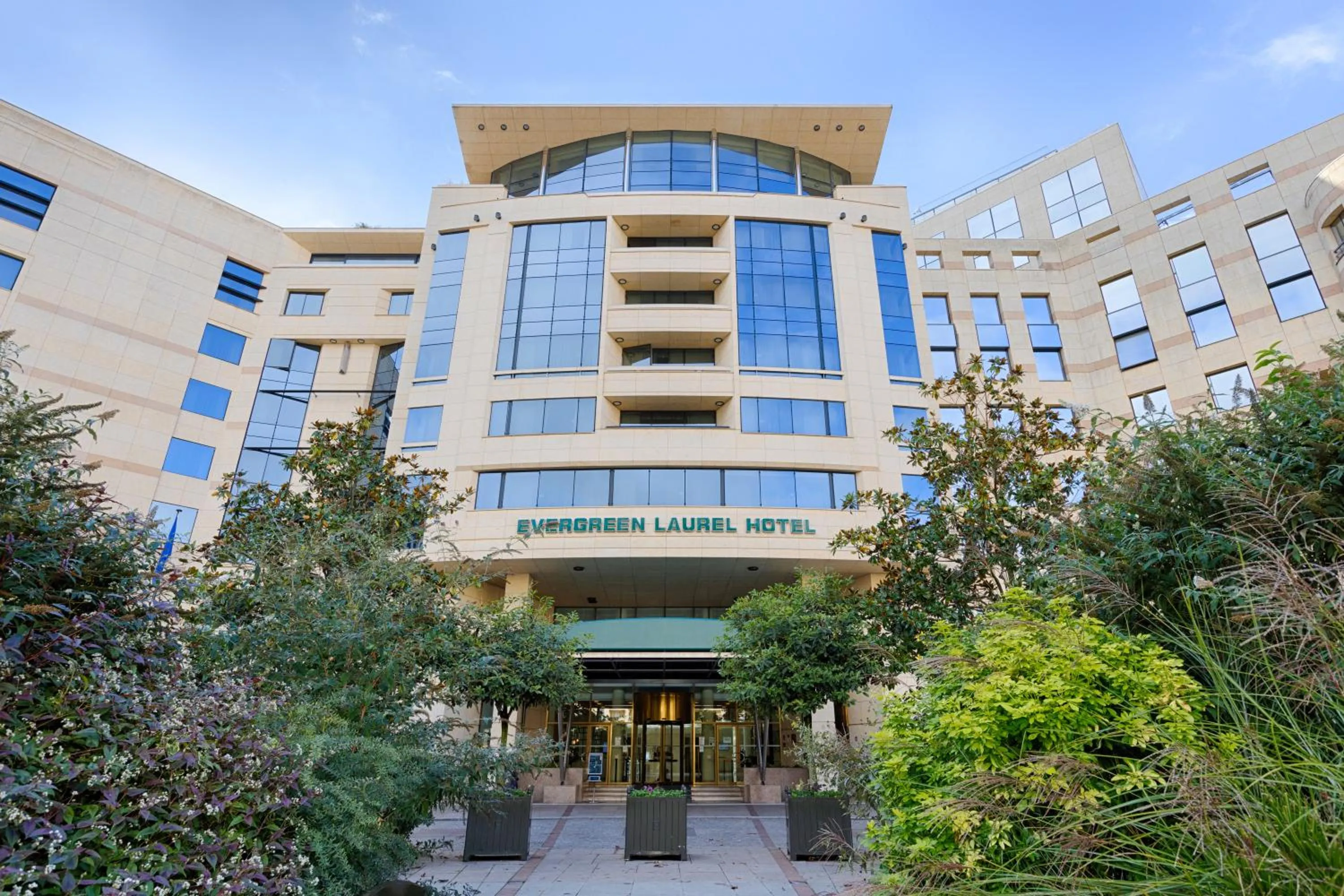 Property building in Evergreen Laurel Hotel