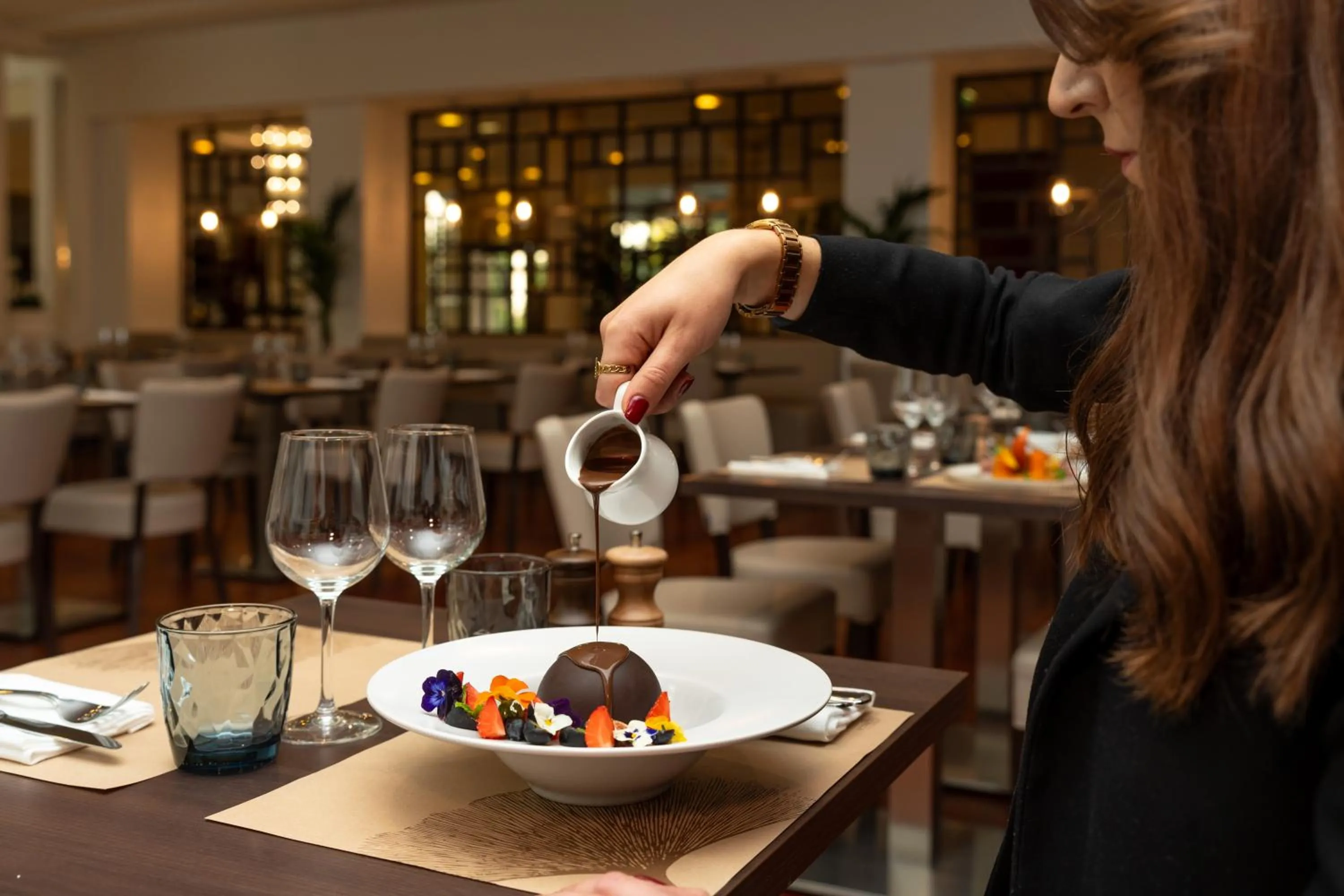 Food and drinks in Occidental Paris Levallois