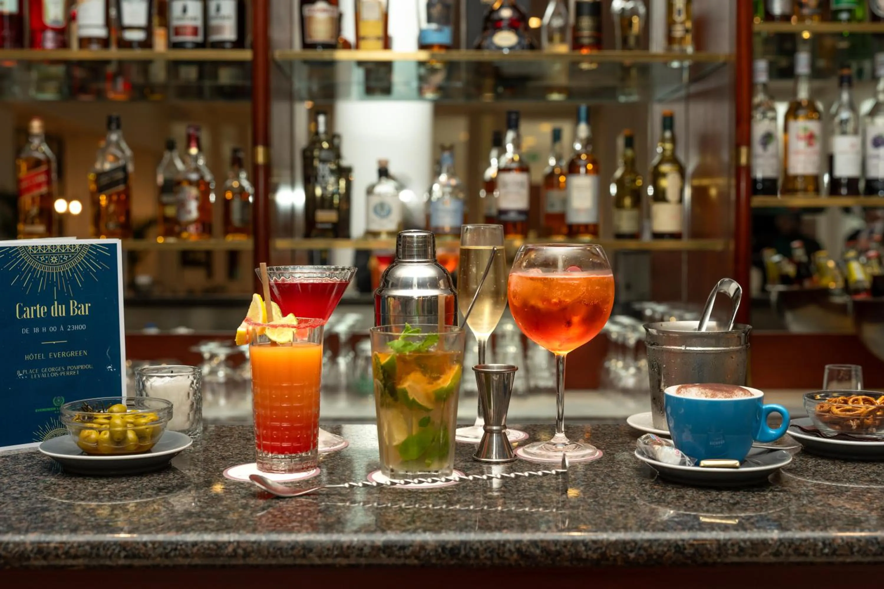 Restaurant/places to eat in Evergreen Laurel Hotel