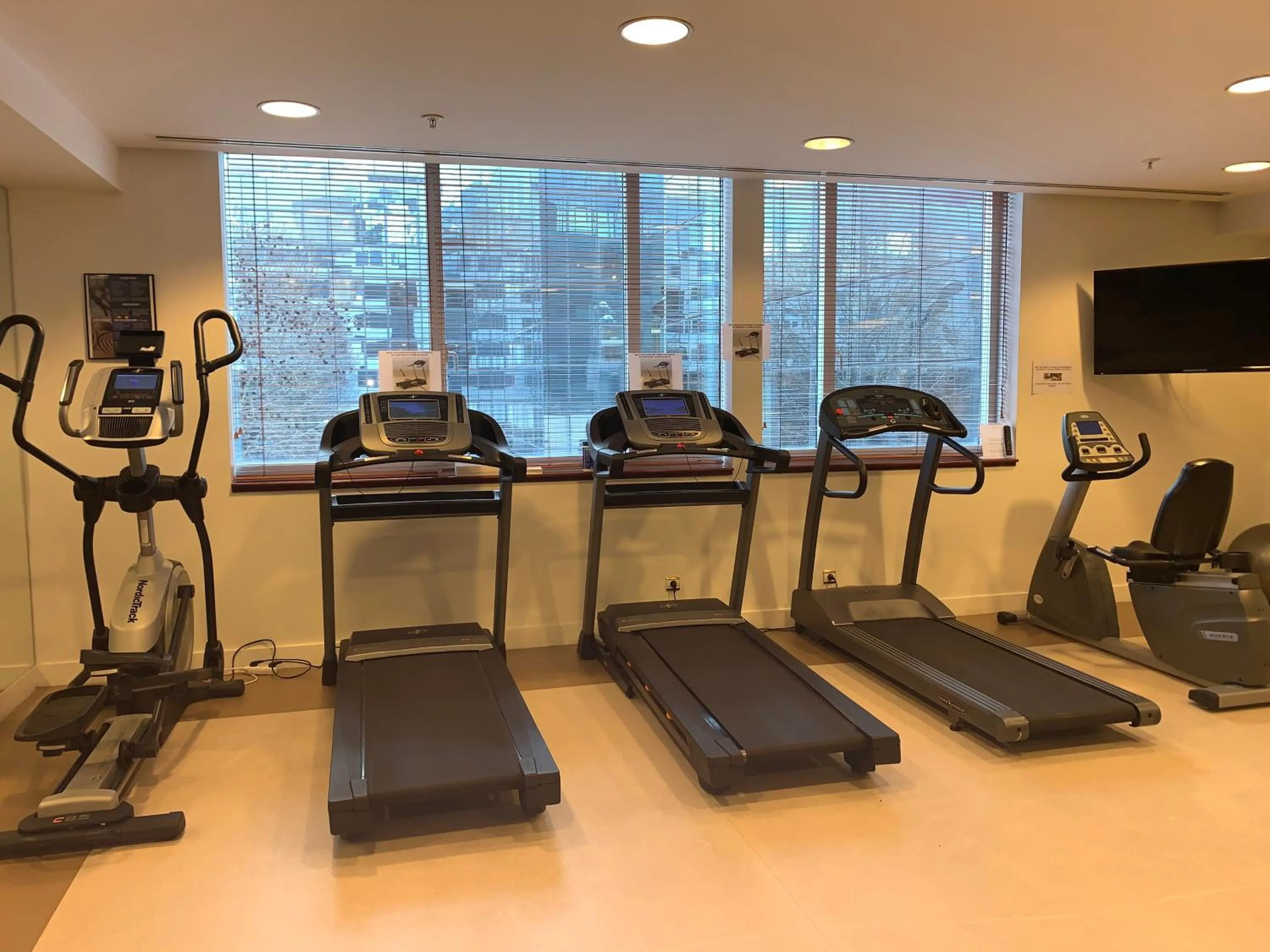 Fitness centre/facilities in Evergreen Laurel Hotel