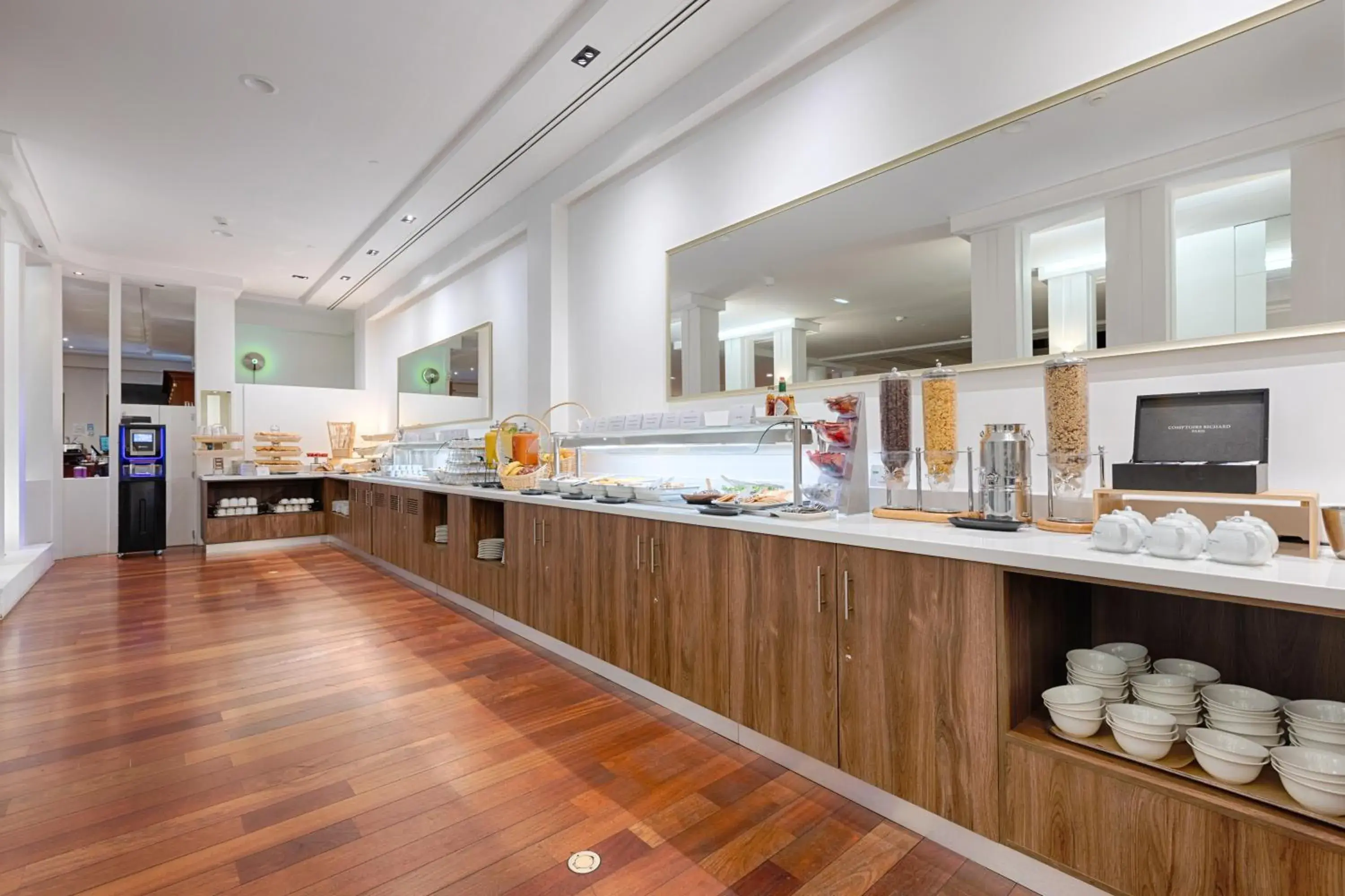 Breakfast in Occidental Paris Levallois Breakfast in Occidental Paris Levallois