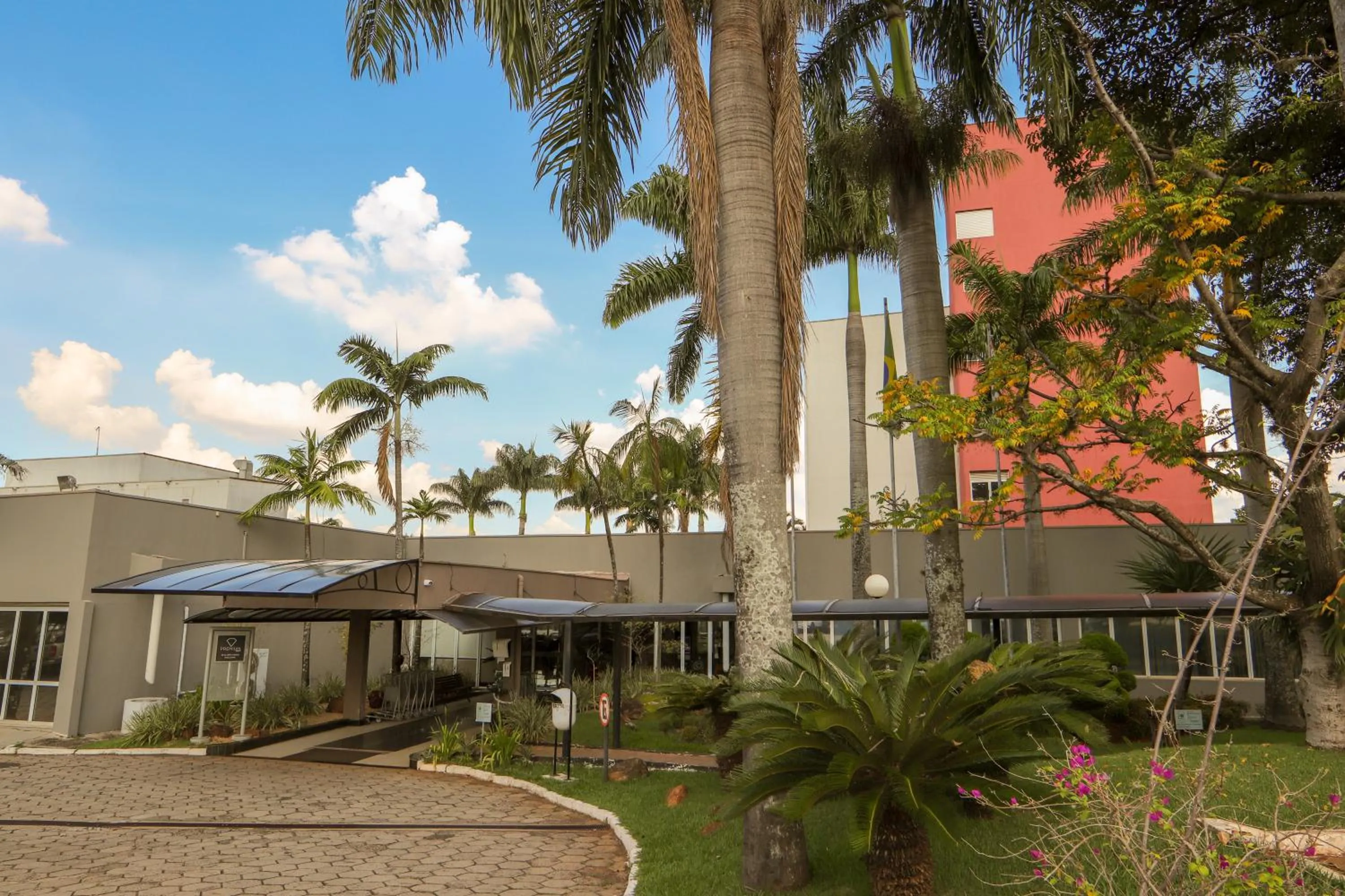 Facade/entrance in Hotel Premium Campinas