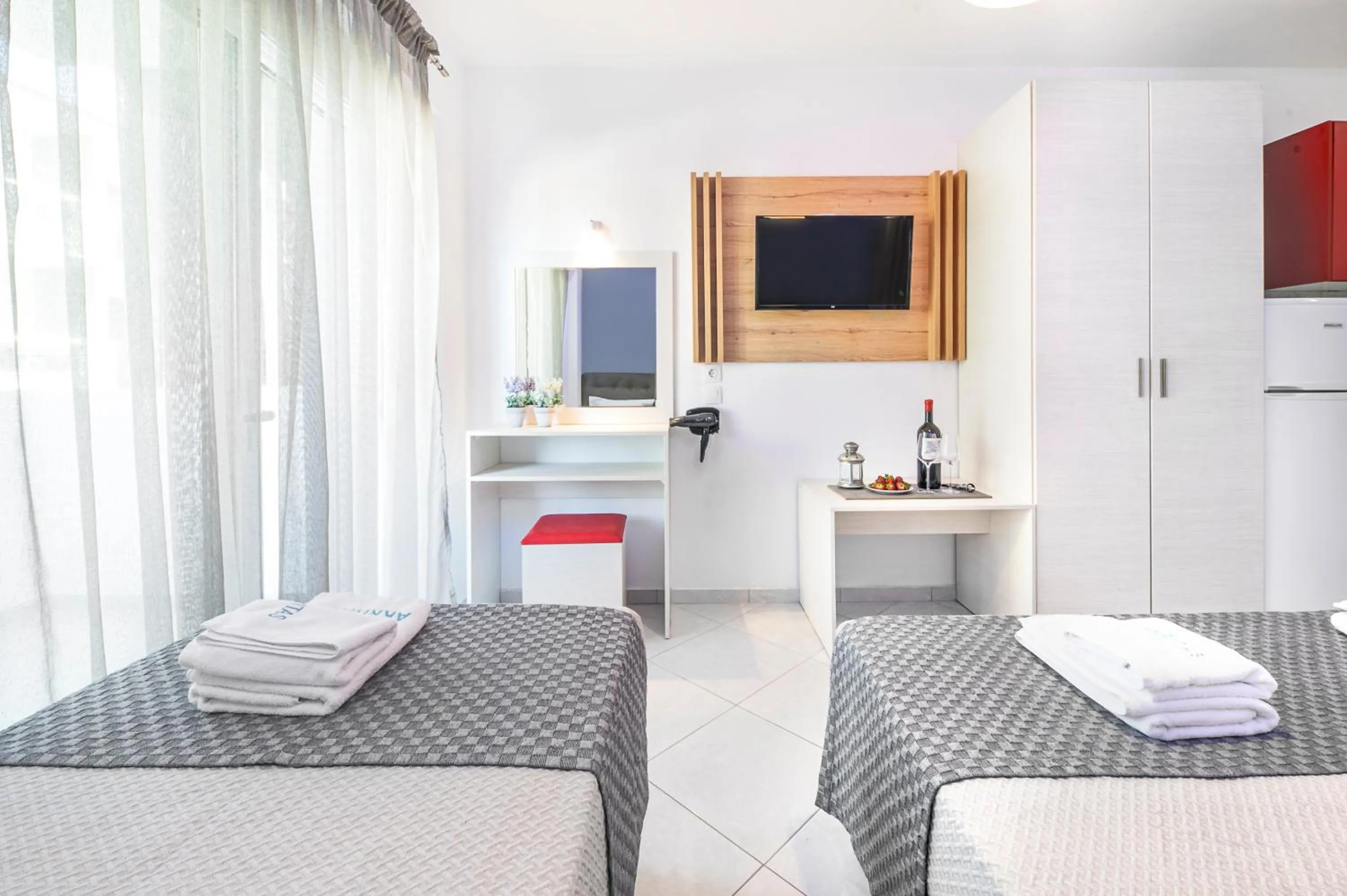 TV and multimedia, Bed in Akritas Hotel Pefkochori