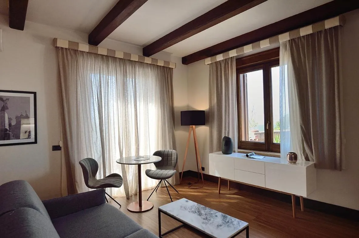 Photo of the whole room in Casa Realia