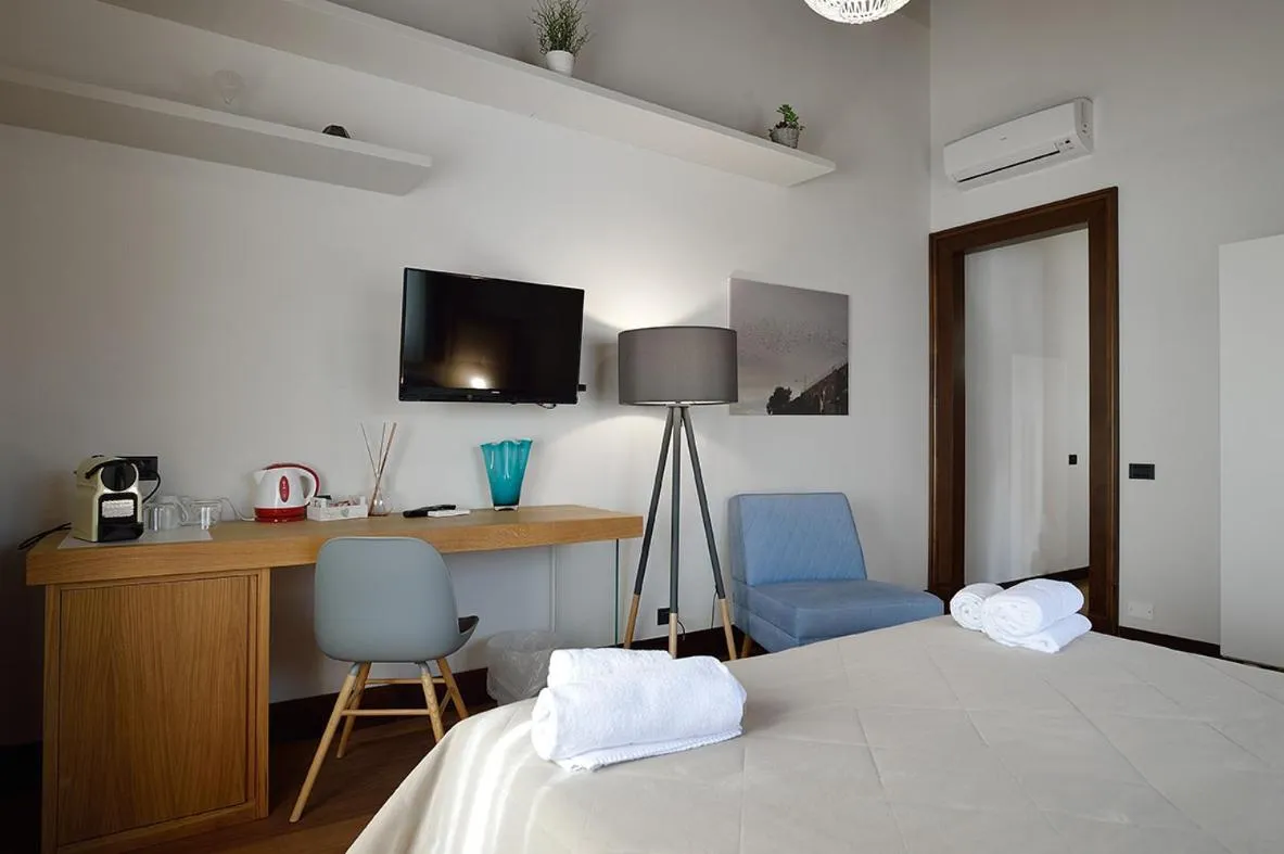 Photo of the whole room, Bed in Casa Realia