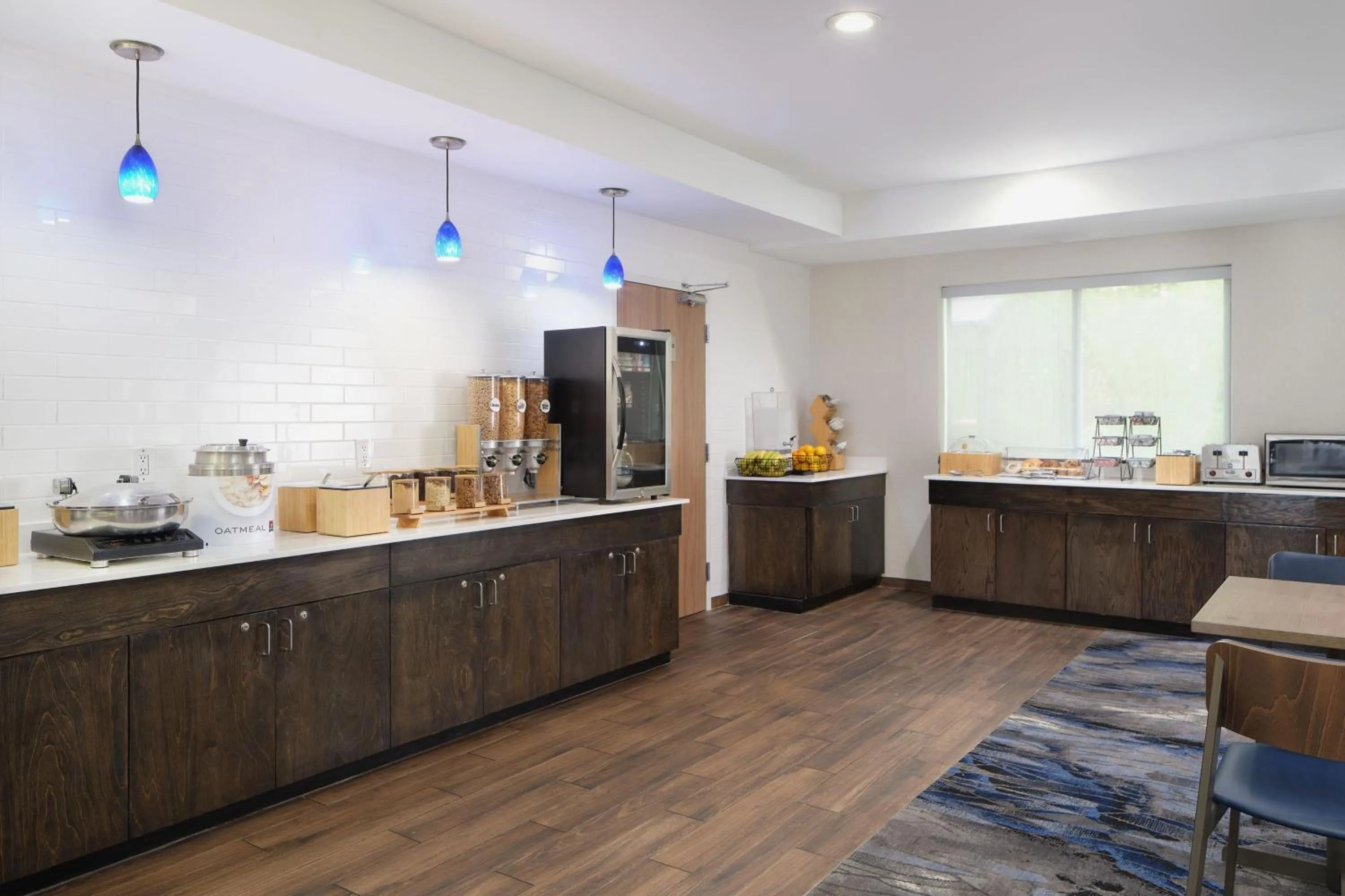 Breakfast in Fairfield Inn & Suites Columbia Northeast