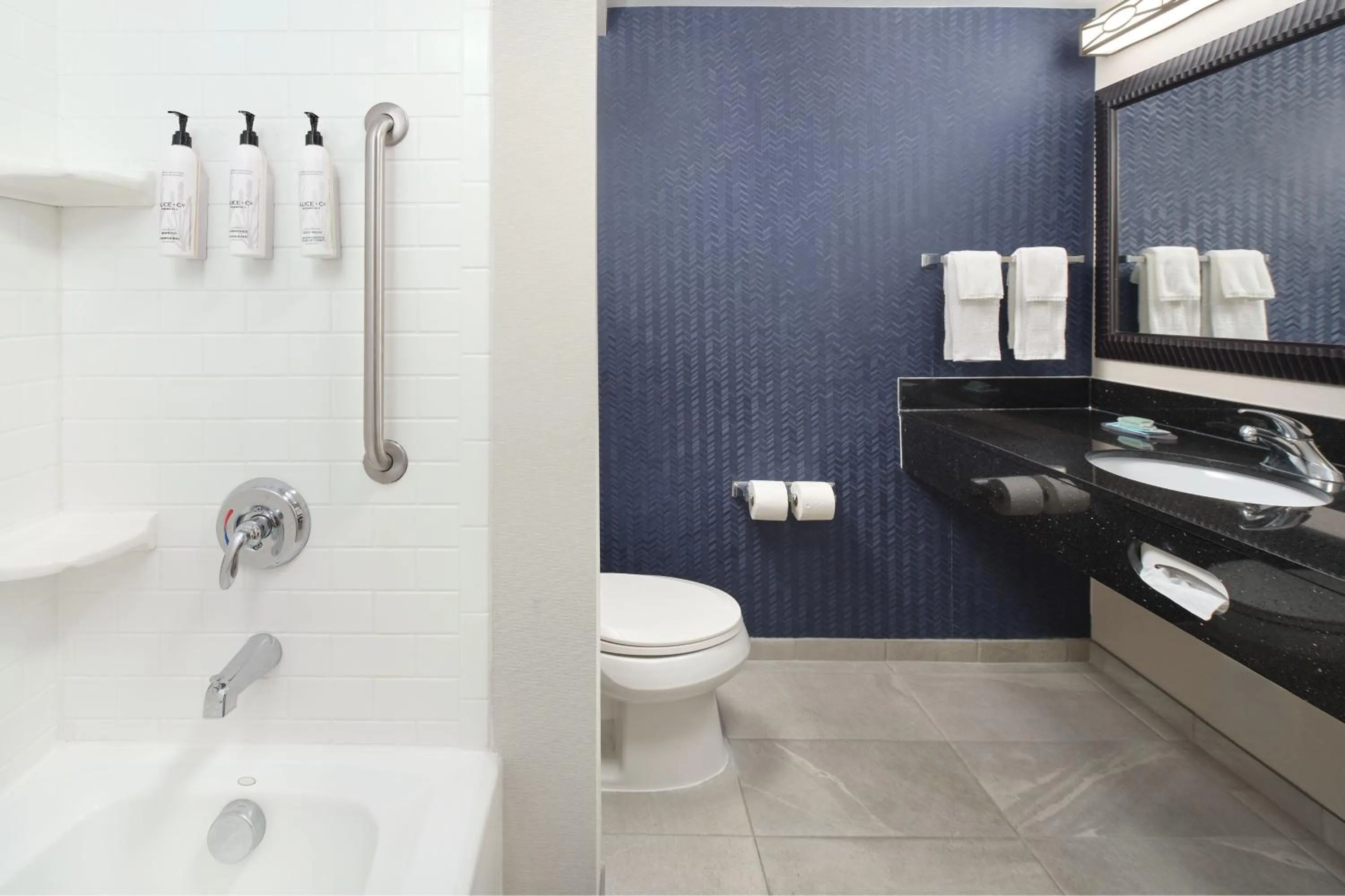 Bathroom in Fairfield Inn & Suites Columbia Northeast