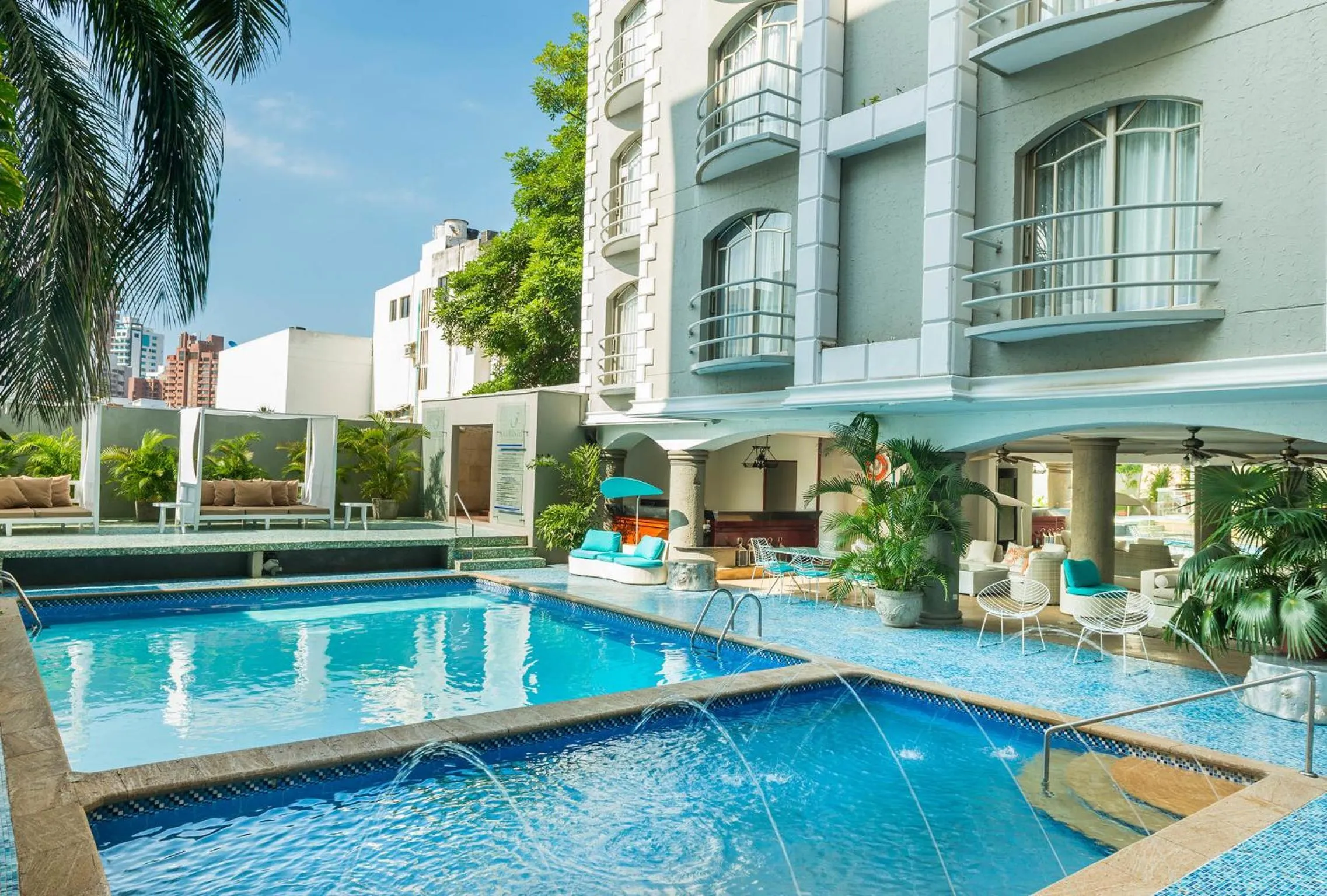 Restaurant/places to eat in Country International Hotel