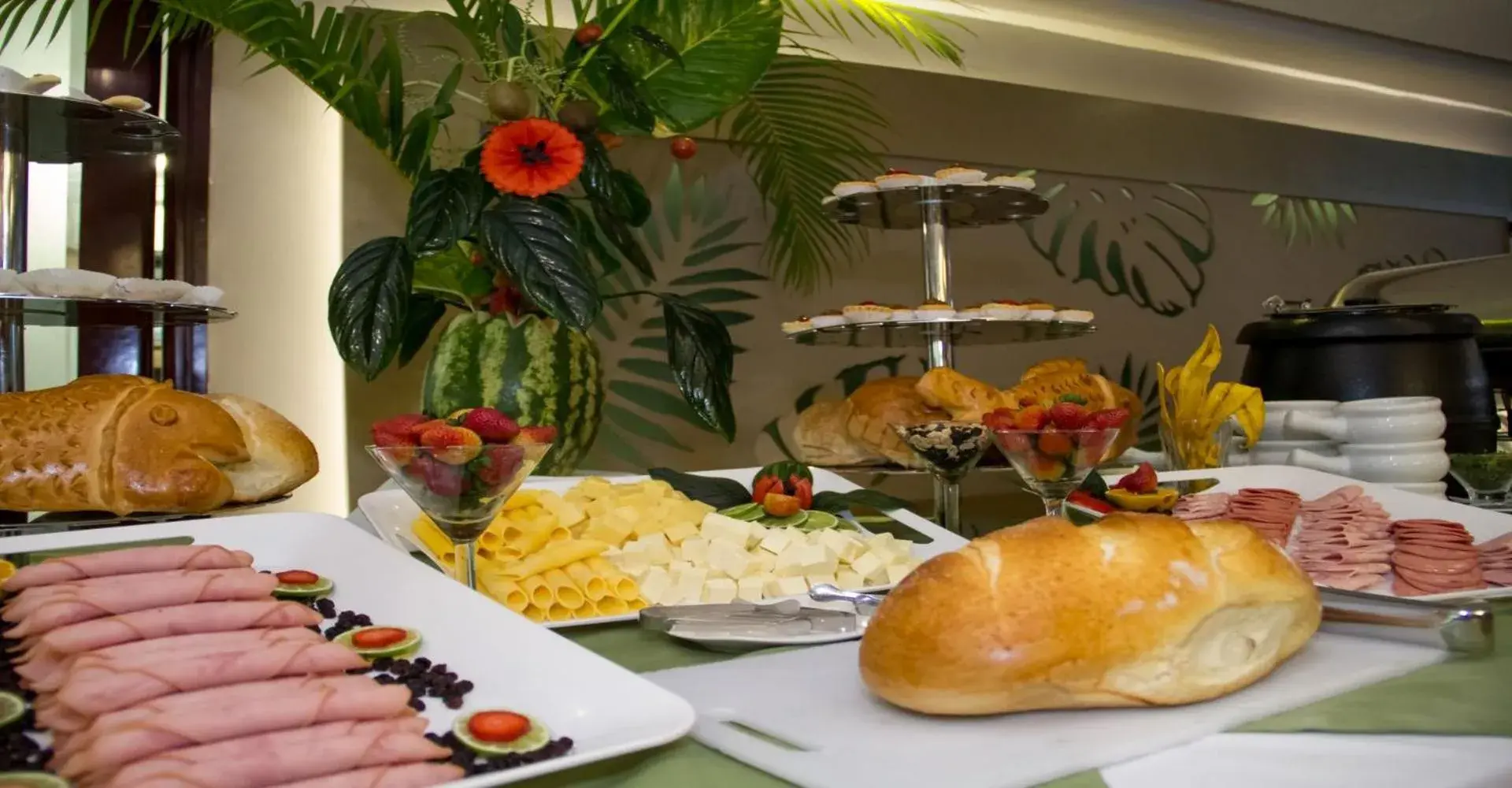 Restaurant/places to eat in Country International Hotel Restaurant/places to eat in Country International Hotel