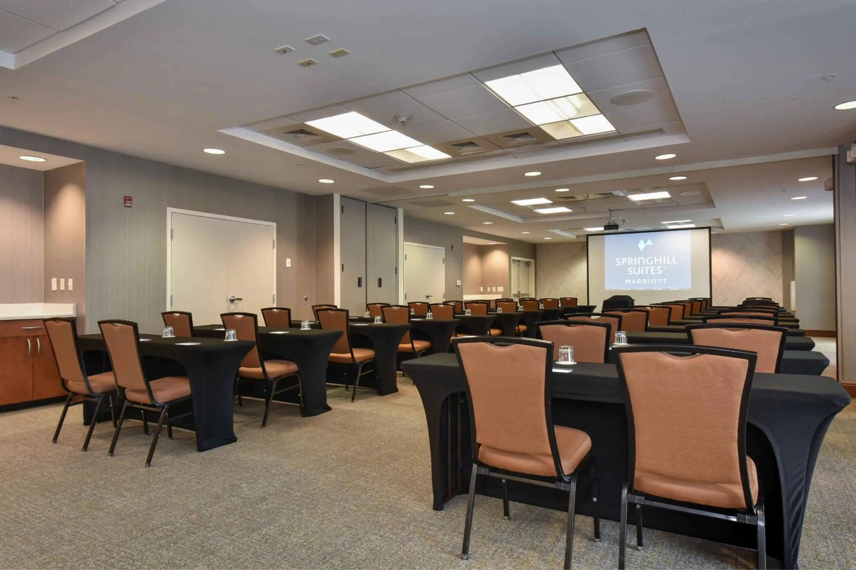 Meeting/conference room in SpringHill Suites Columbia Downtown The Vista