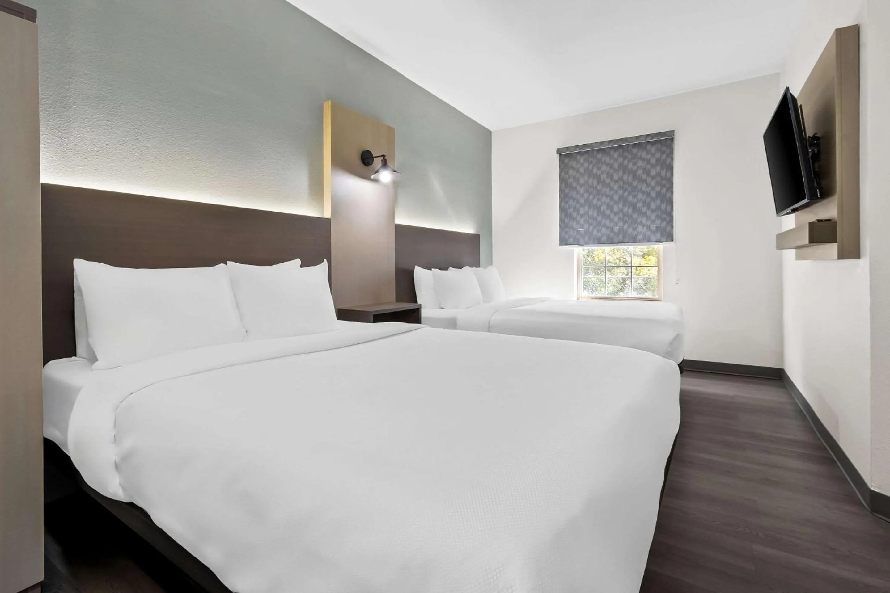 Bedroom, Bed in MainStay Suites Columbia Harbison