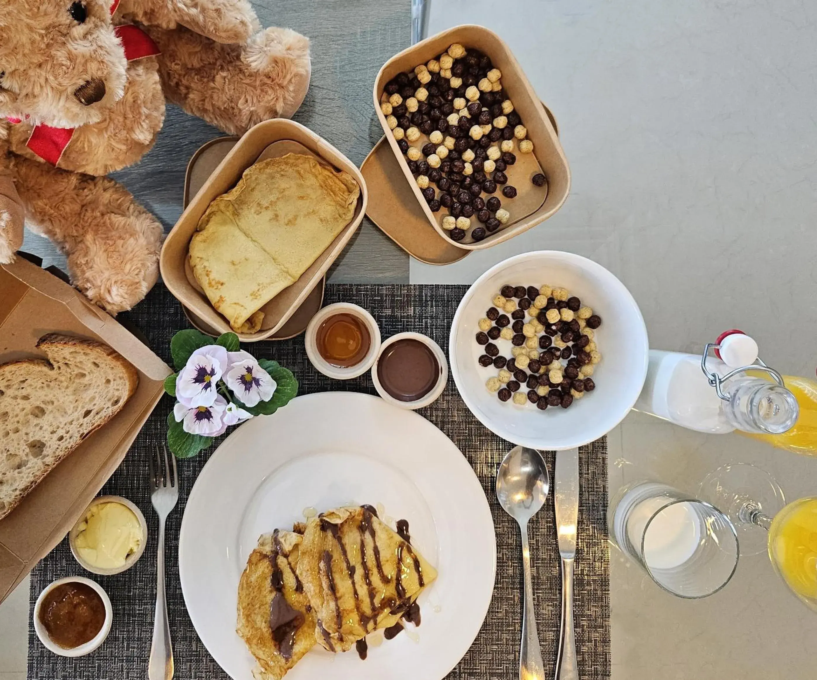 Food and drinks in Barceló Residences Dubai Marina Food and drinks in Barceló Residences Dubai Marina