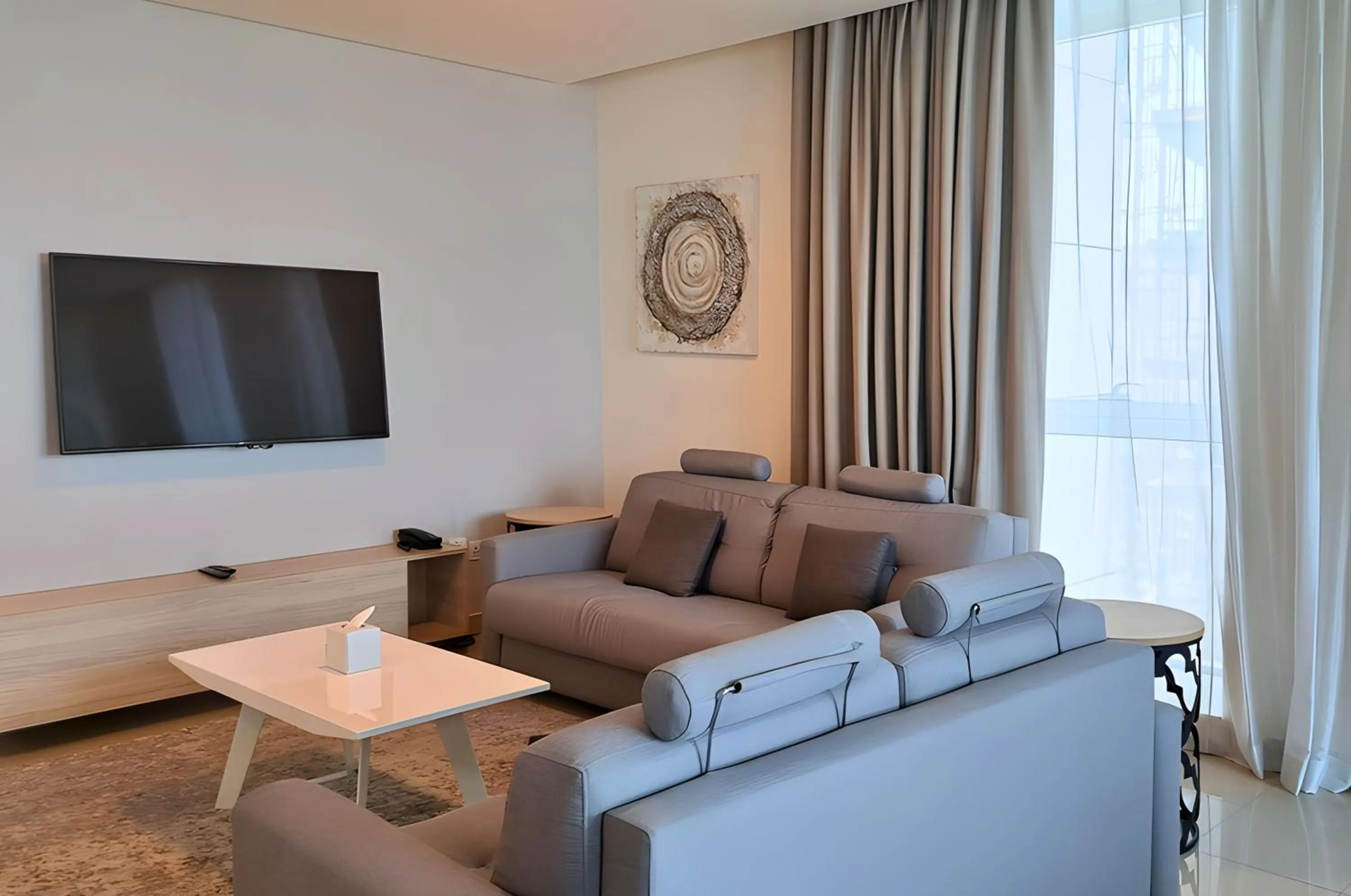 TV and multimedia in Barceló Residences Dubai Marina