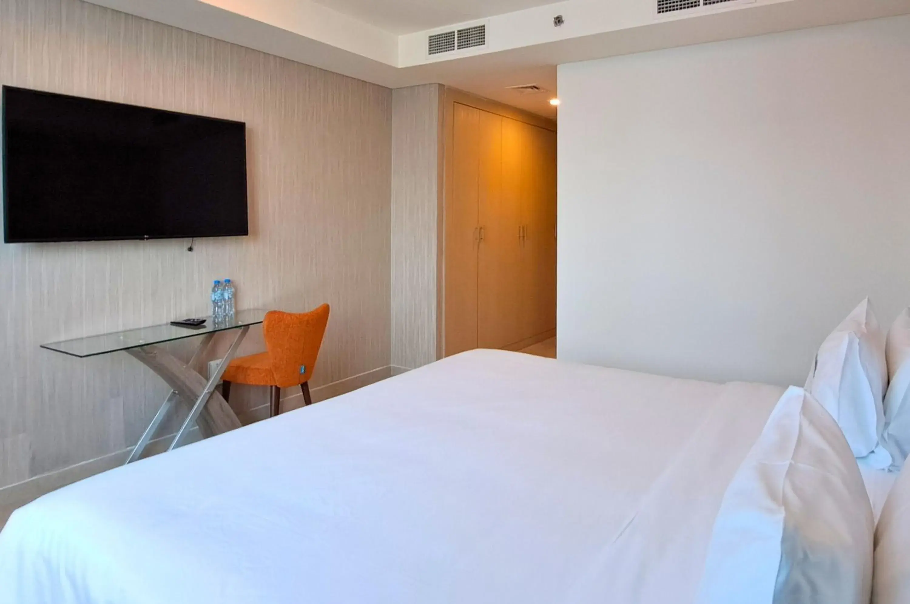 Bed in Barceló Residences Dubai Marina Bed in Barceló Residences Dubai Marina