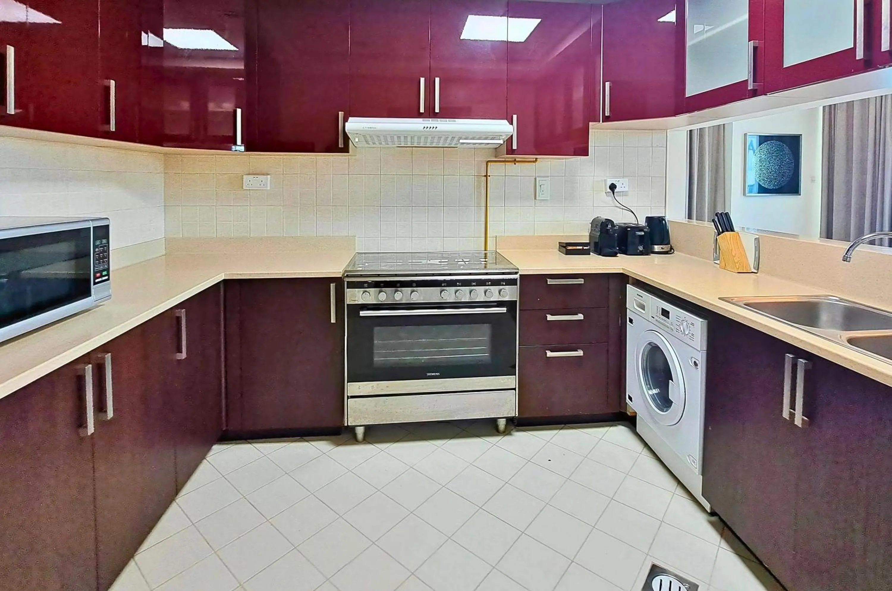 Kitchen or kitchenette in Barceló Residences Dubai Marina