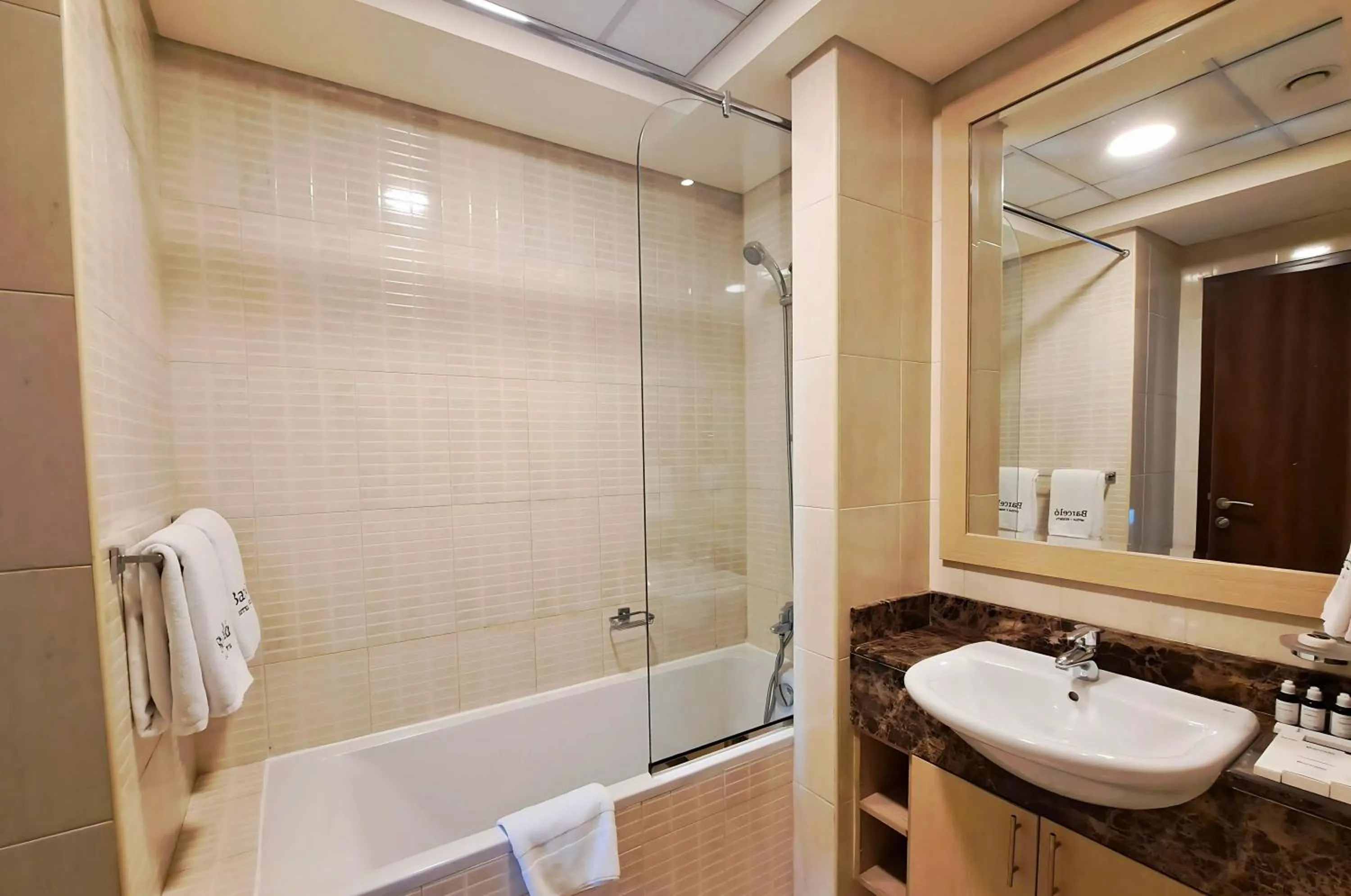 Shower in Barceló Residences Dubai Marina