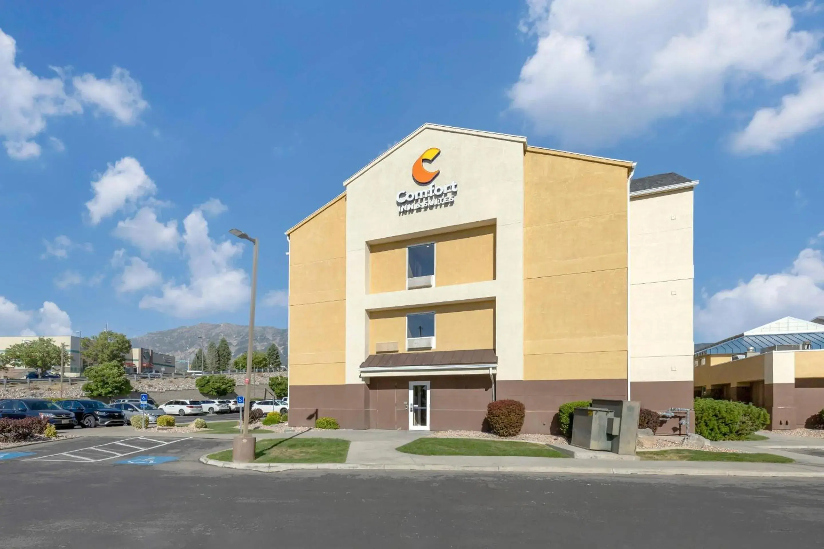 Property building in Comfort Inn & Suites Orem - Provo Property building in Comfort Inn & Suites Orem - Provo