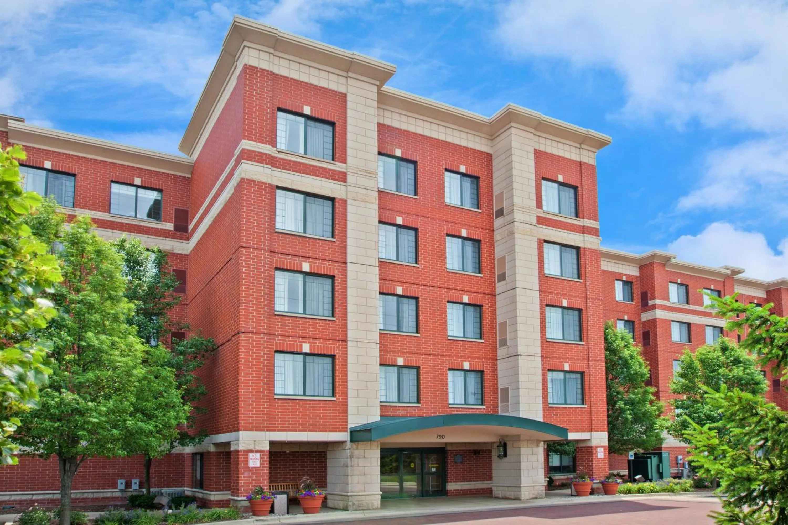 Property building in Residence Inn by Marriott Chicago Oak Brook