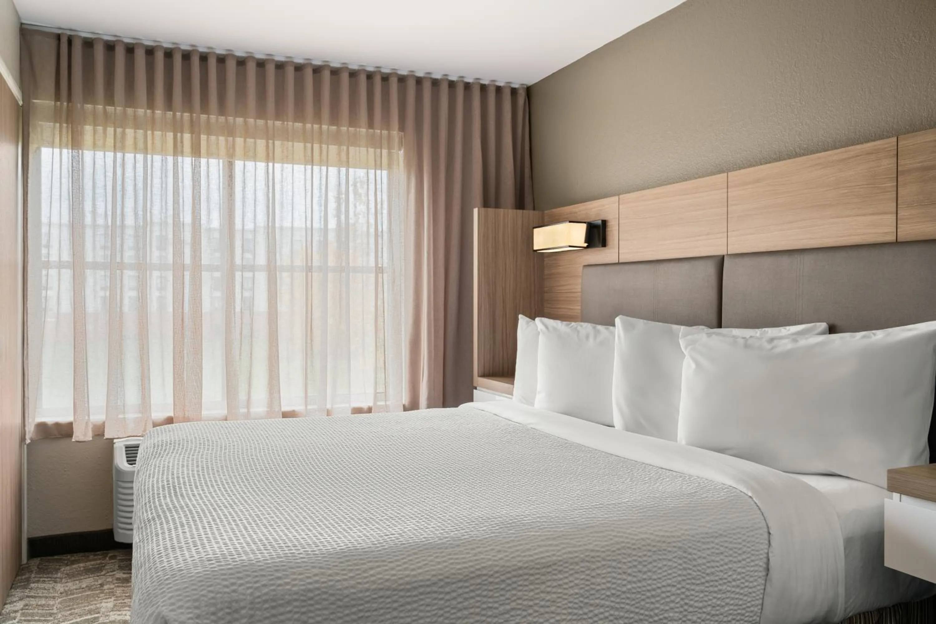 Bed in SpringHill Suites by Marriott Chicago Bolingbrook