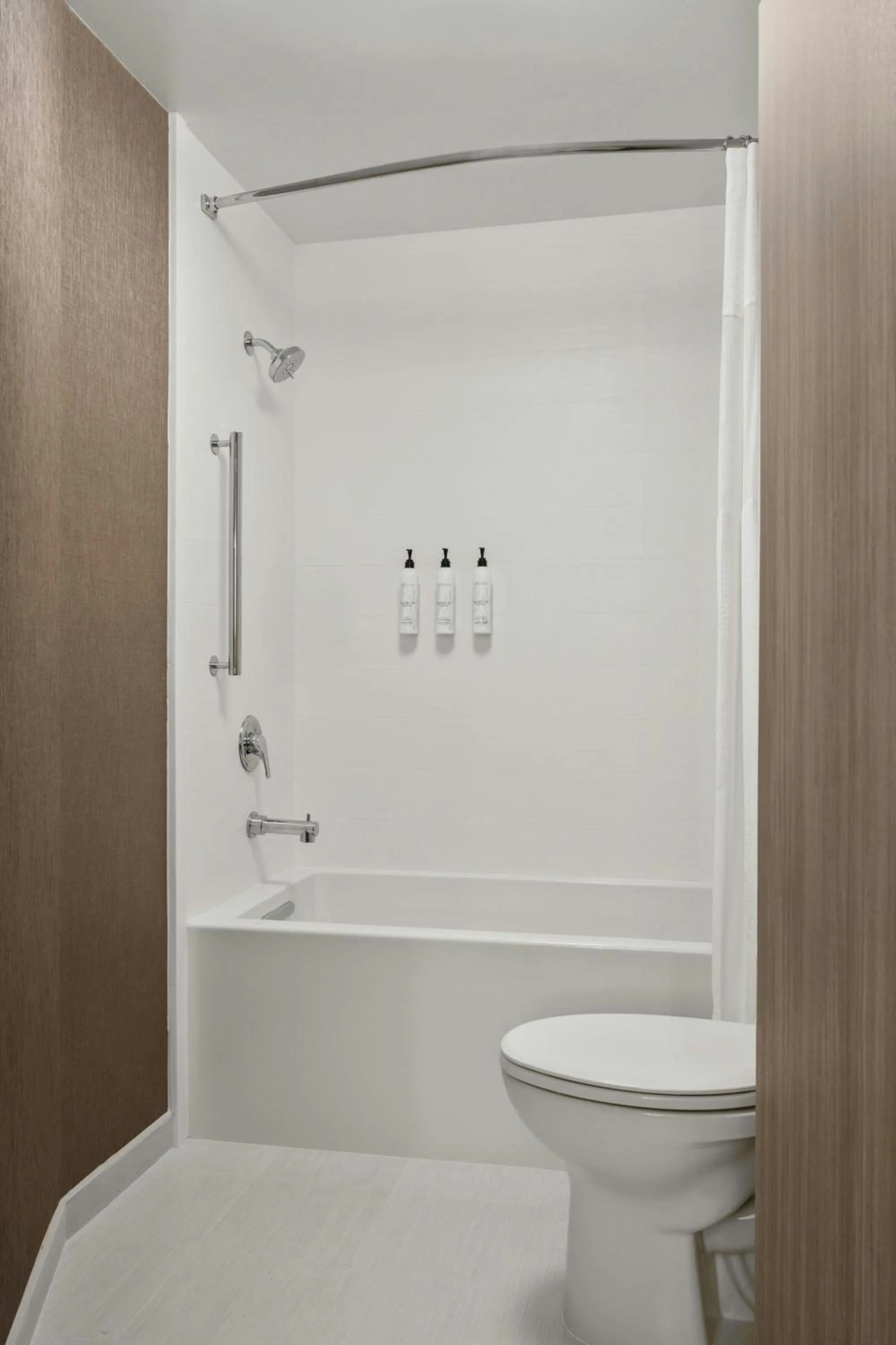 Bathroom in SpringHill Suites by Marriott Chicago Bolingbrook