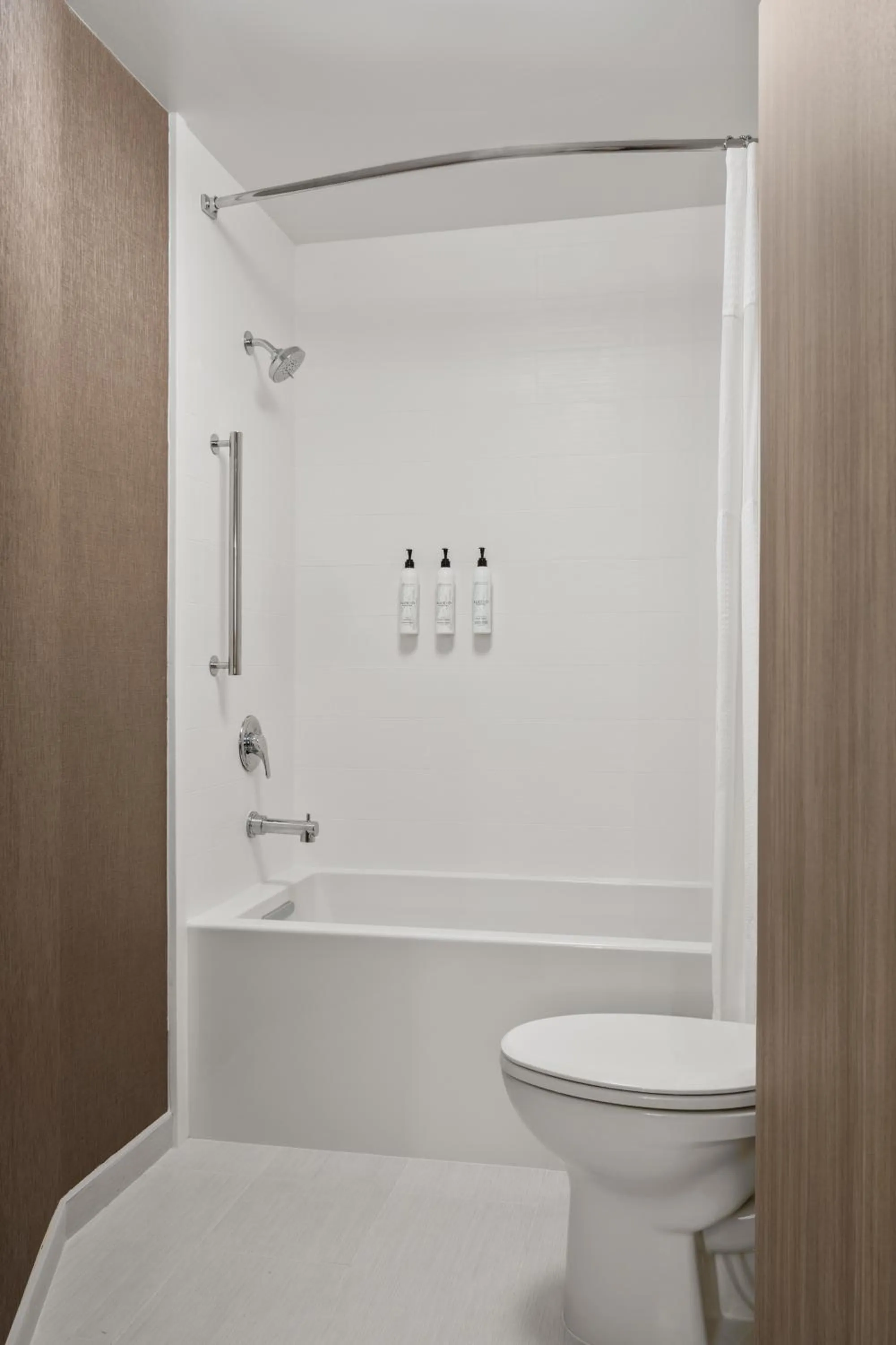 Bathroom in SpringHill Suites by Marriott Chicago Bolingbrook