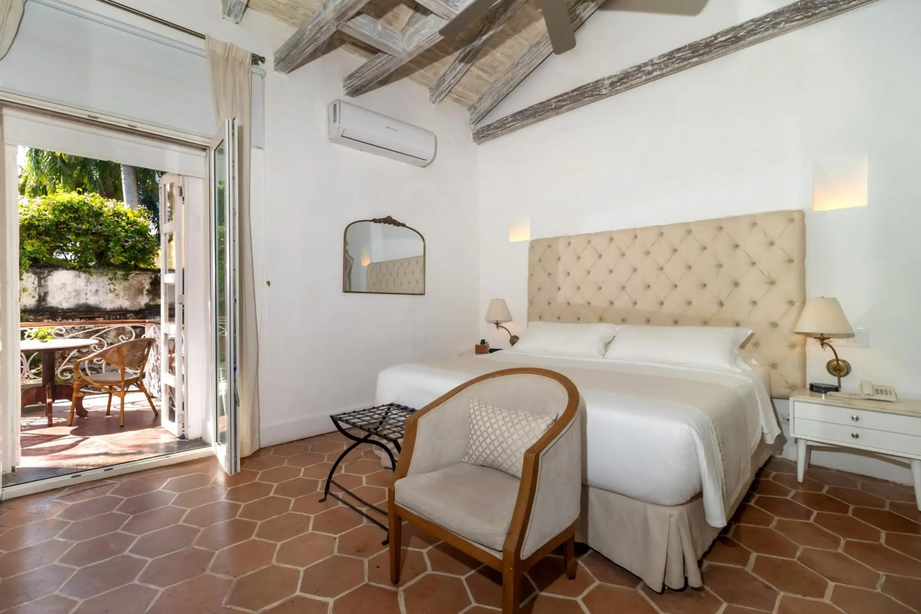 Living room, Bed in El Marques Hotel Boutique By GEH Suites Living room, Bed in El Marques Hotel Boutique By GEH Suites