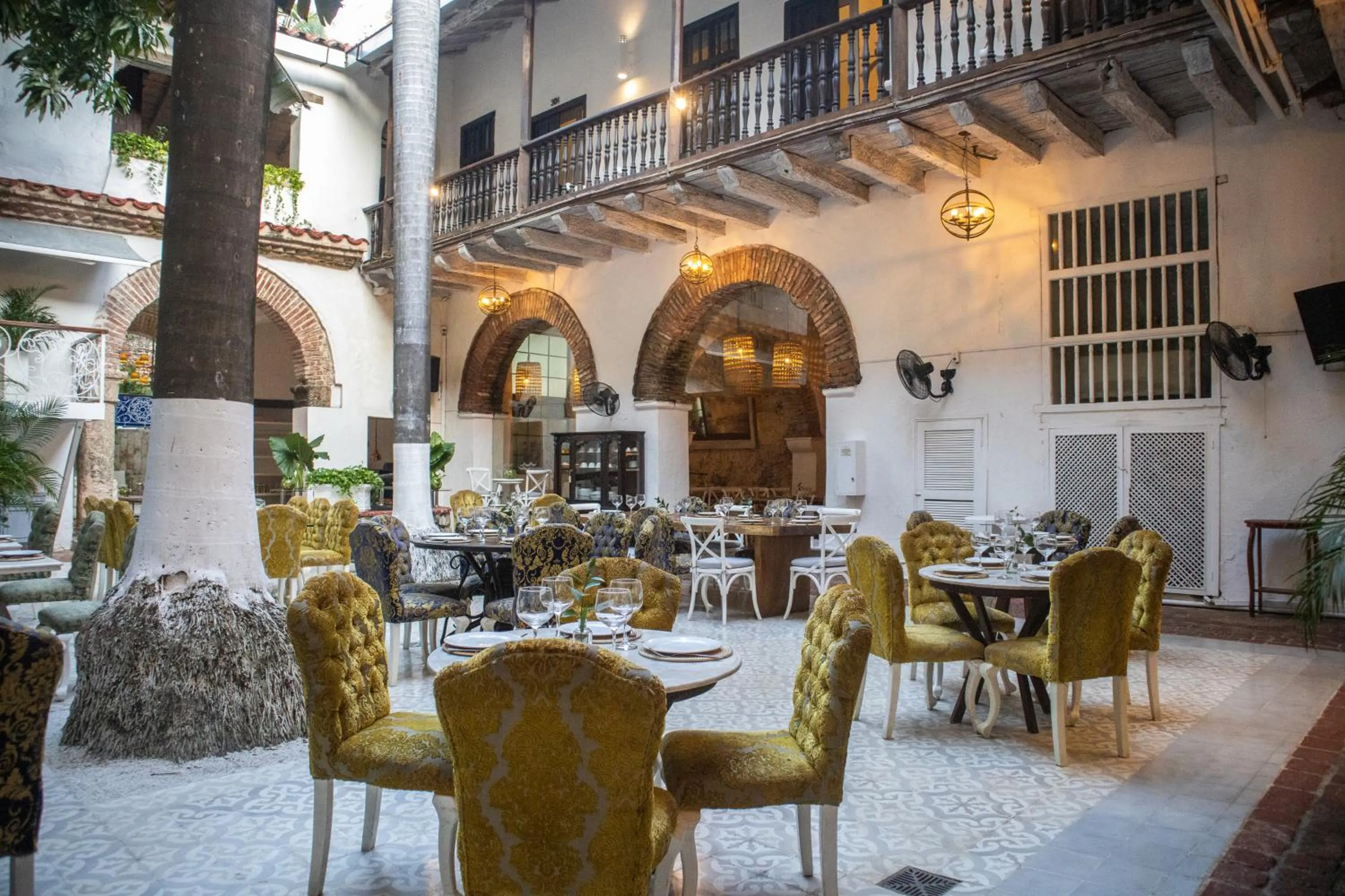 Restaurant/places to eat in Hotel El Marqués