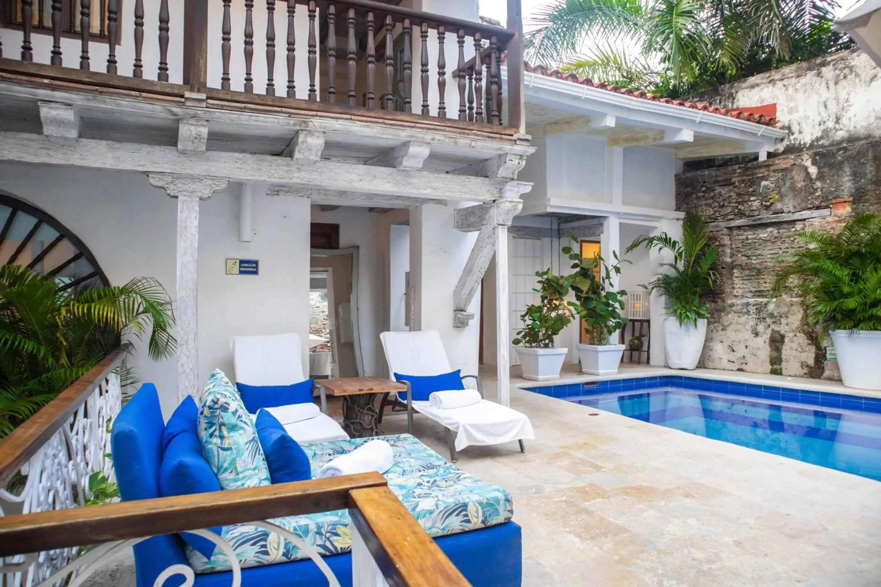 Swimming pool in Hotel Boutique El Marqués By GEH Suites Swimming pool in Hotel Boutique El Marqués By GEH Suites