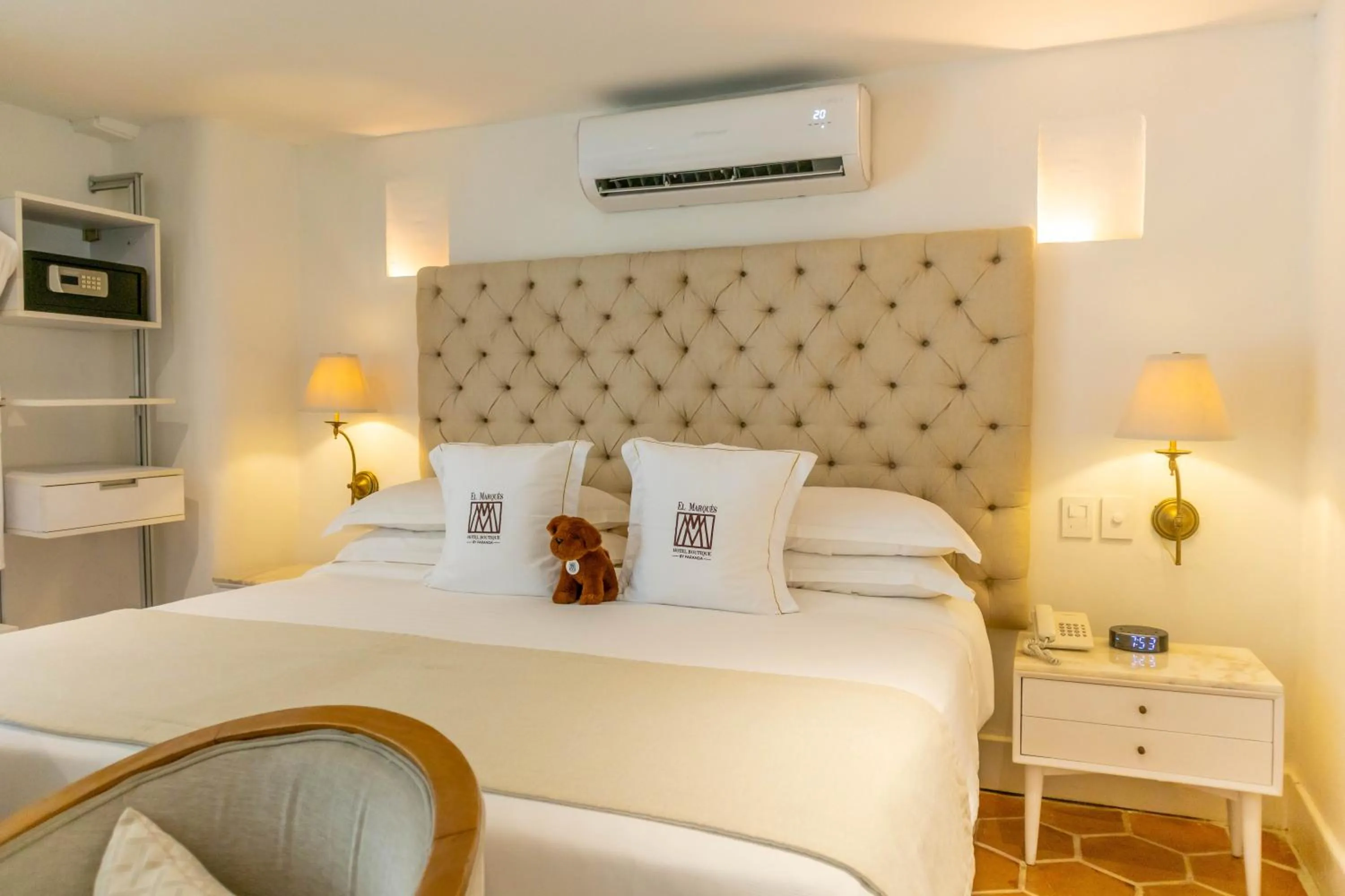 Bed in Hotel El Marqués