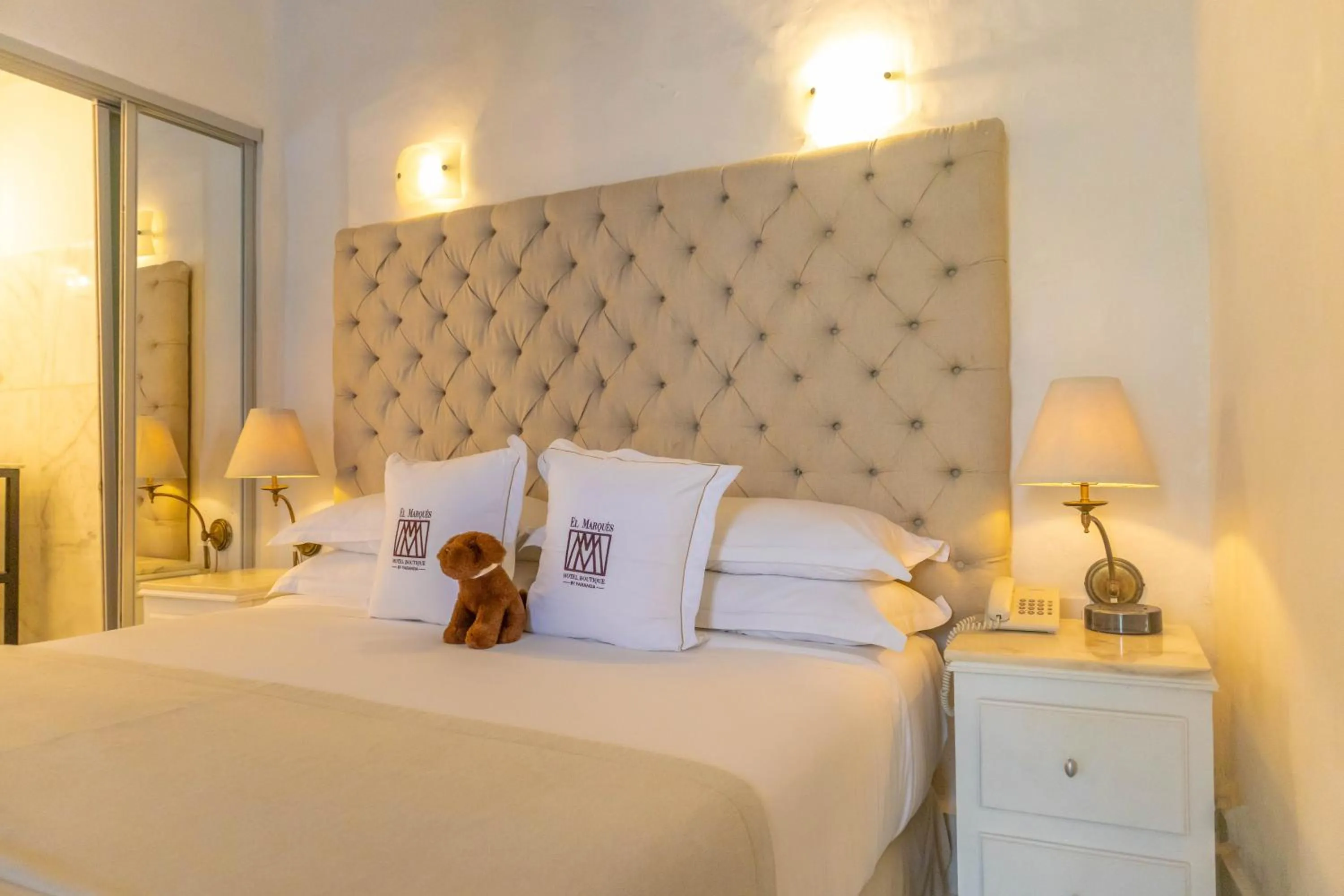 Bed in Hotel El Marqués