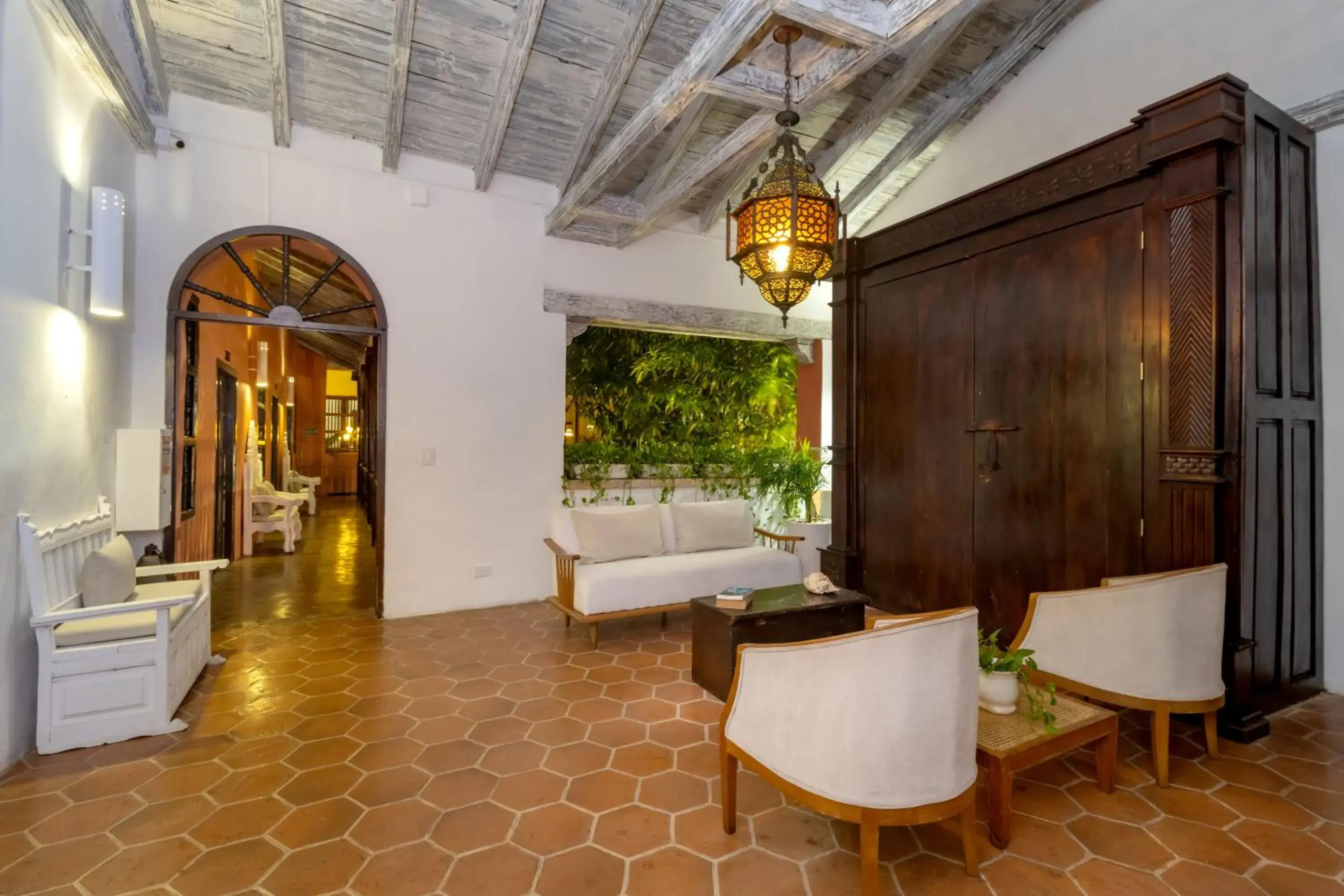 Property building in El Marques Hotel Boutique By GEH Suites Property building in El Marques Hotel Boutique By GEH Suites