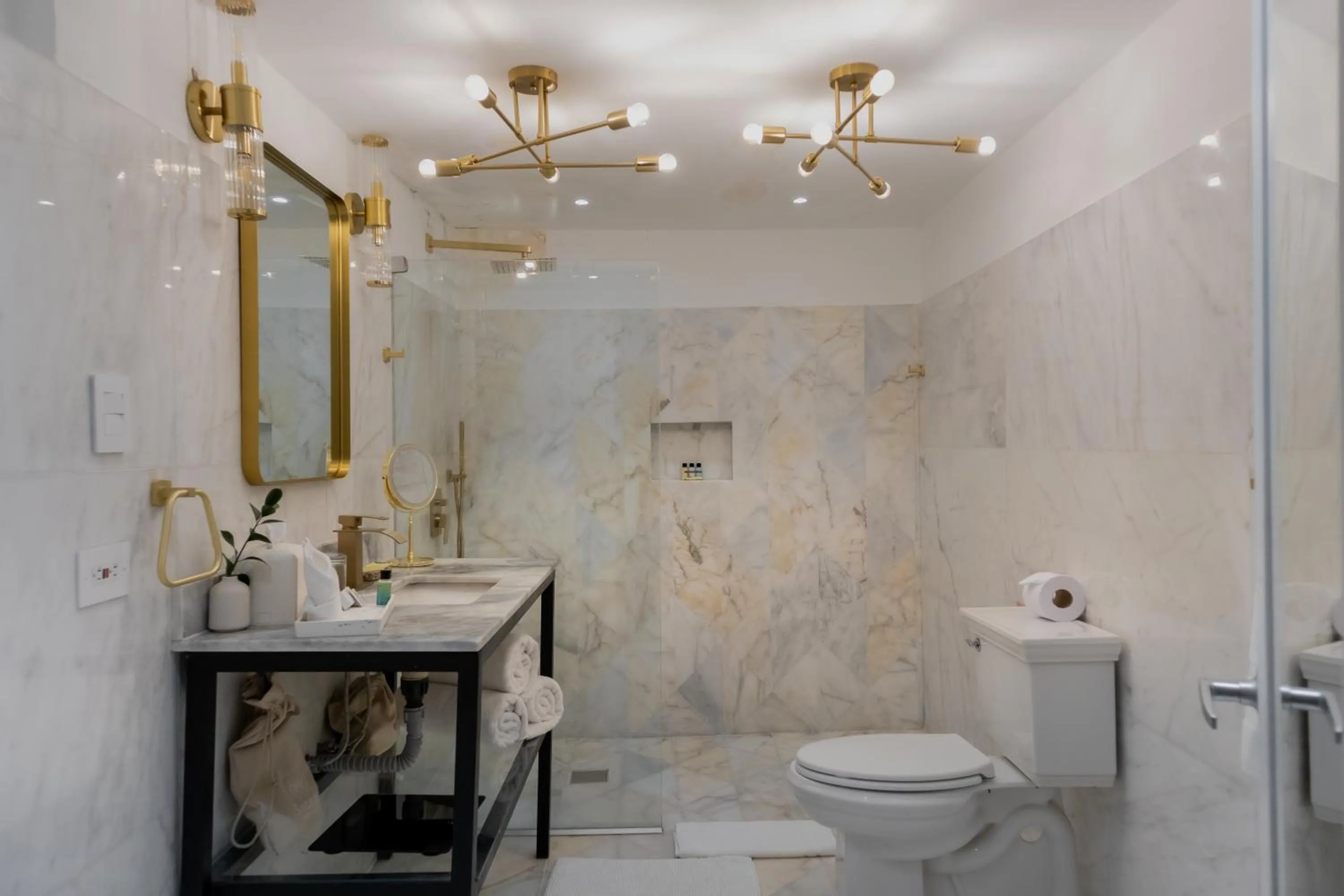 Bathroom in Hotel El Marqués